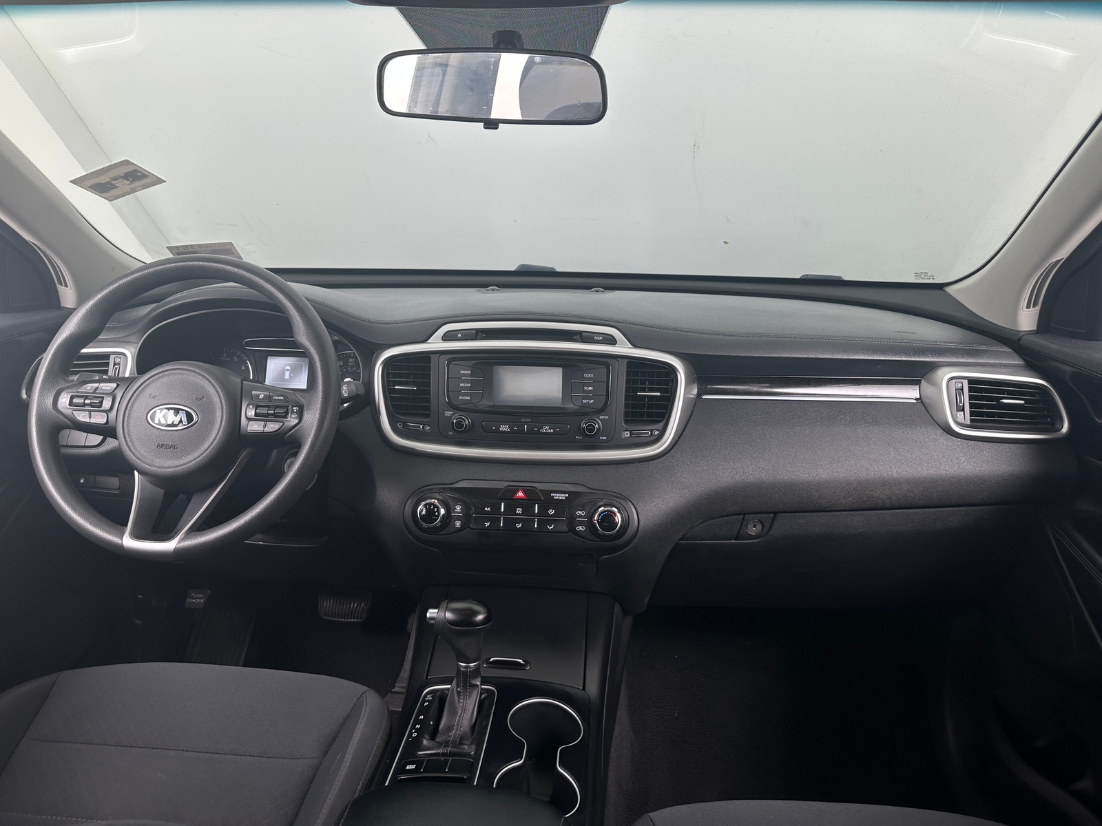 Thumbnail: 2018 Kia Sorento - 3
