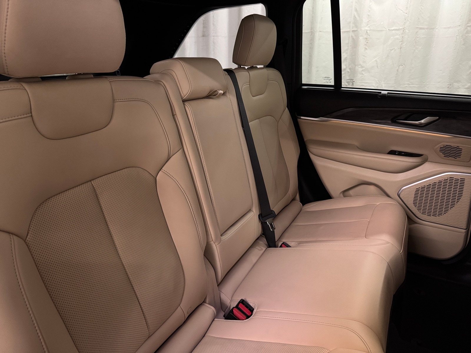 Thumbnail: 2023 Jeep Grand Cherokee - 5