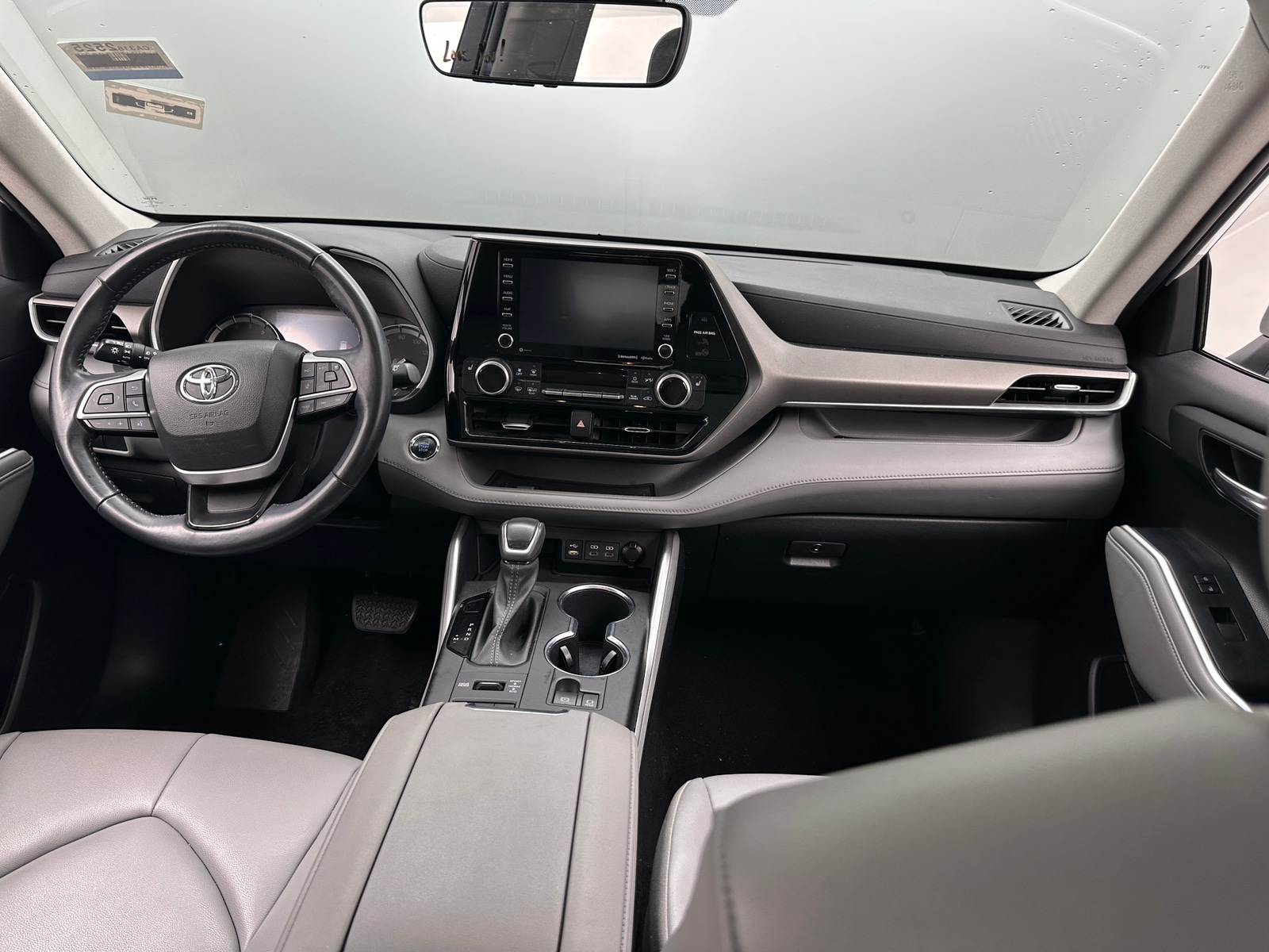 Thumbnail: 2022 Toyota Highlander - 2