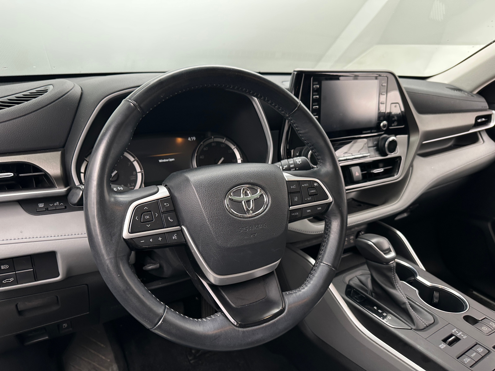 Thumbnail: 2022 Toyota Highlander - 4