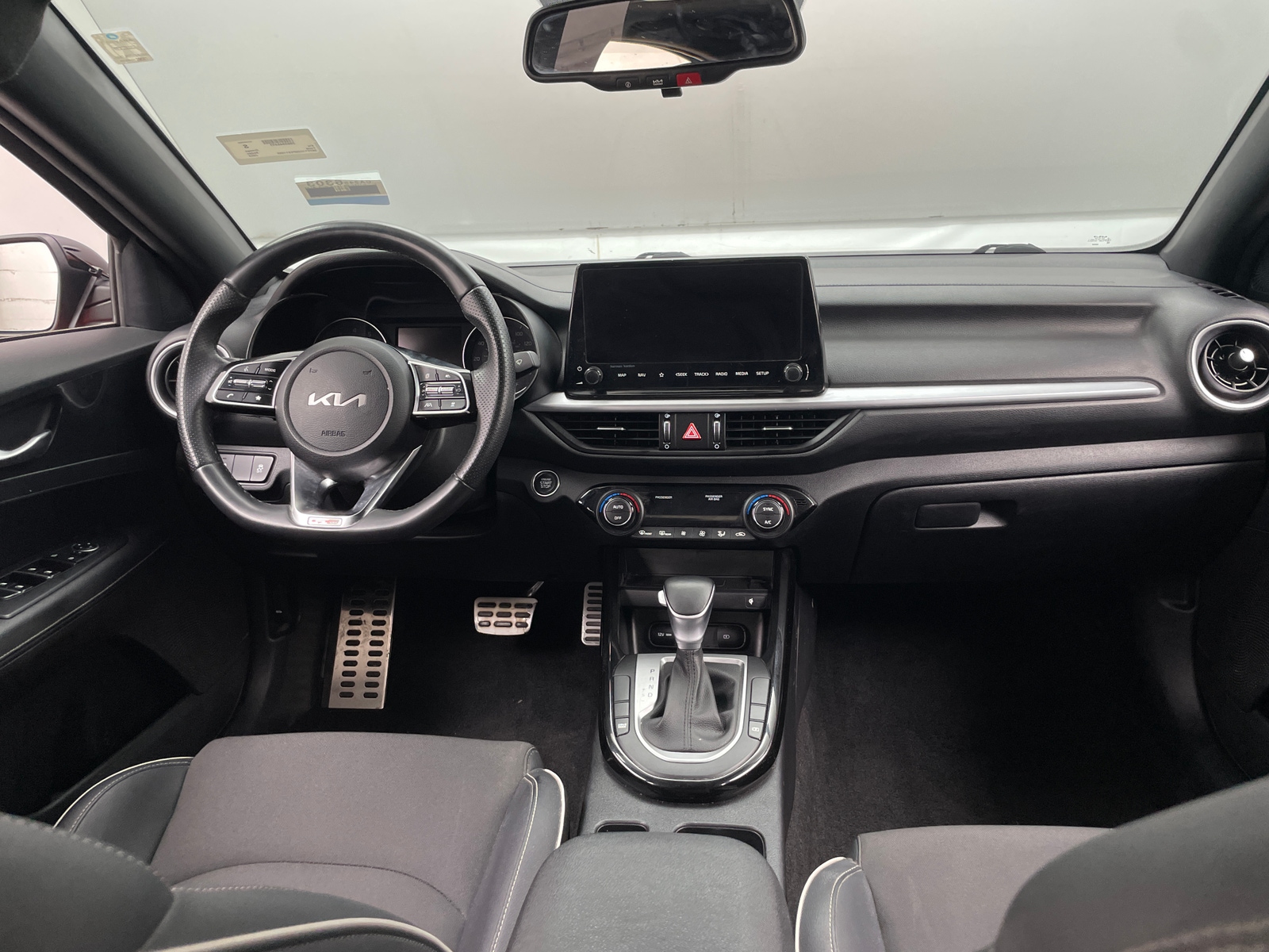 Thumbnail: 2023 Kia Forte - 3