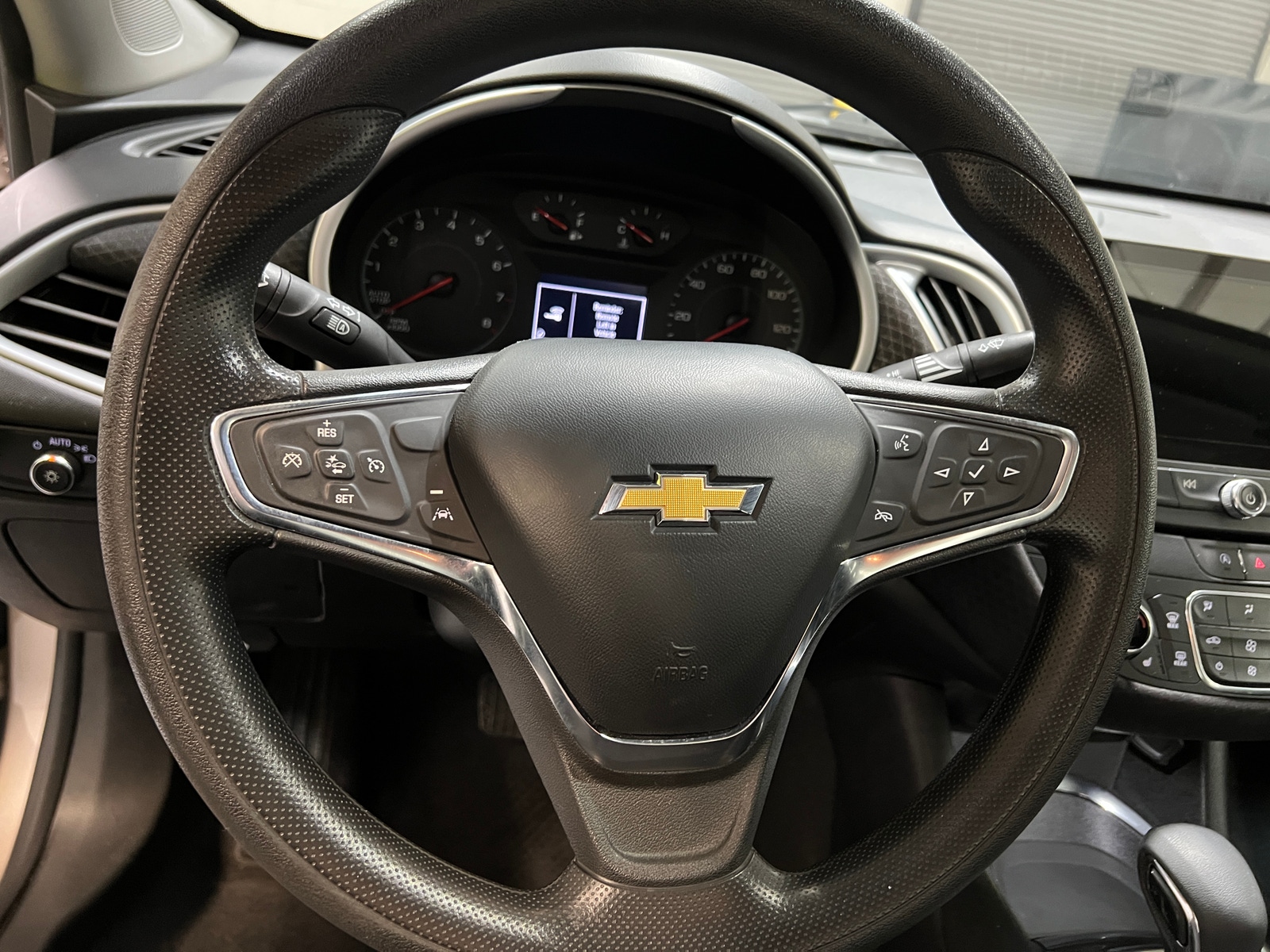Thumbnail: 2023 Chevrolet Malibu - 5