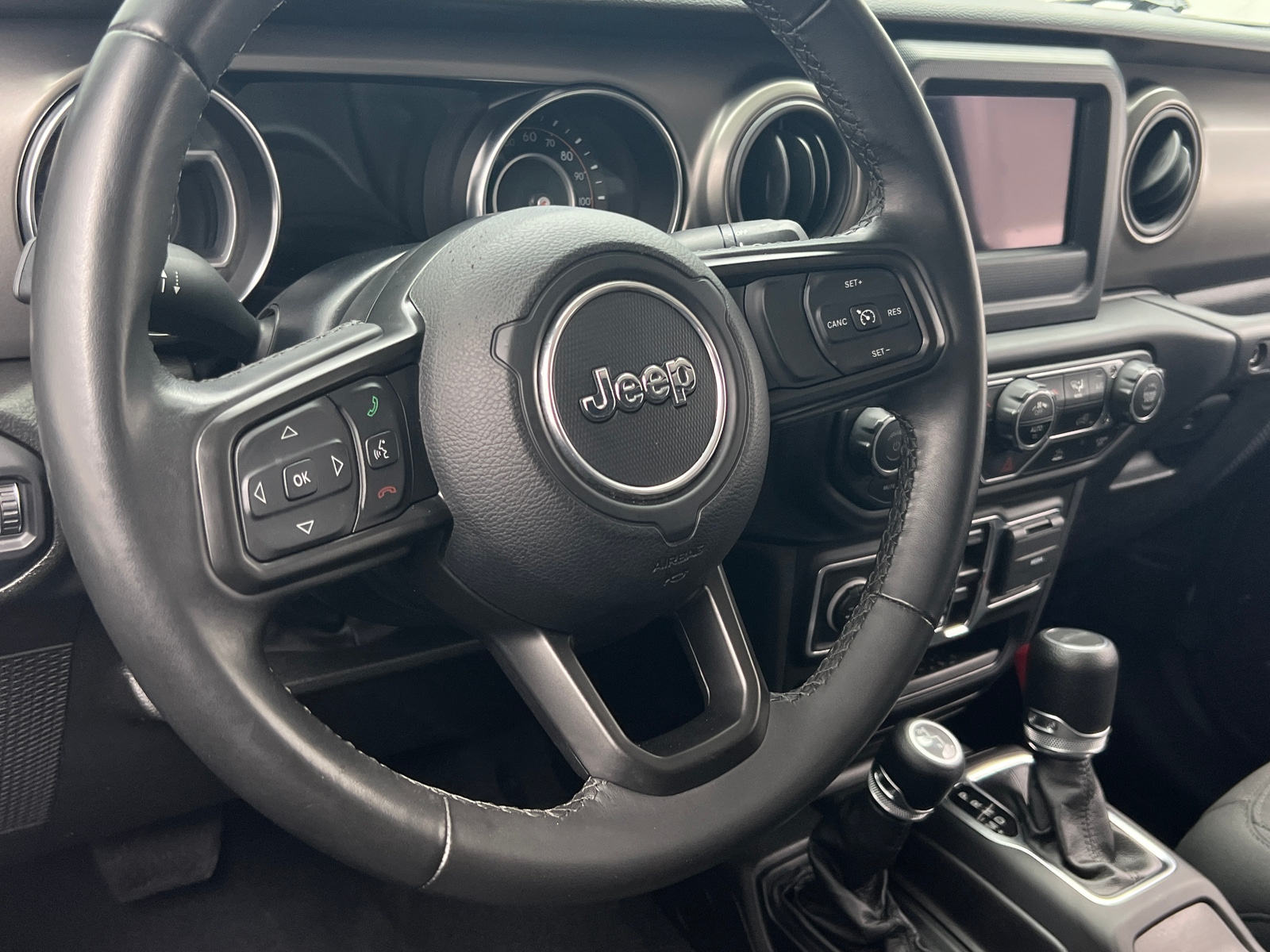 Thumbnail: 2022 Jeep Gladiator - 5