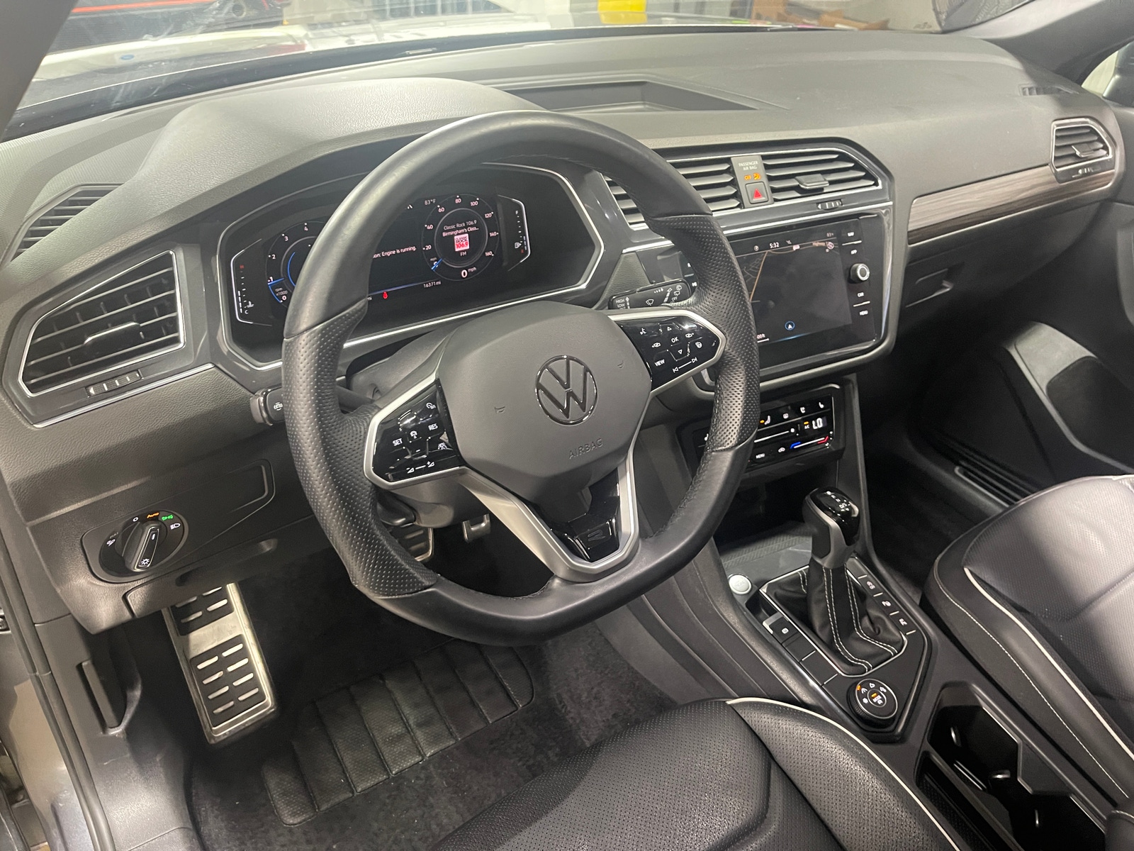 Thumbnail: 2022 Volkswagen Tiguan - 2