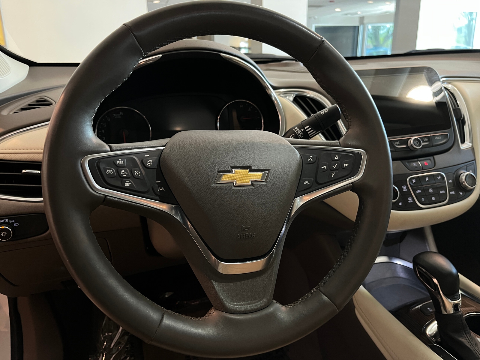 Thumbnail: 2024 Chevrolet Malibu - 5