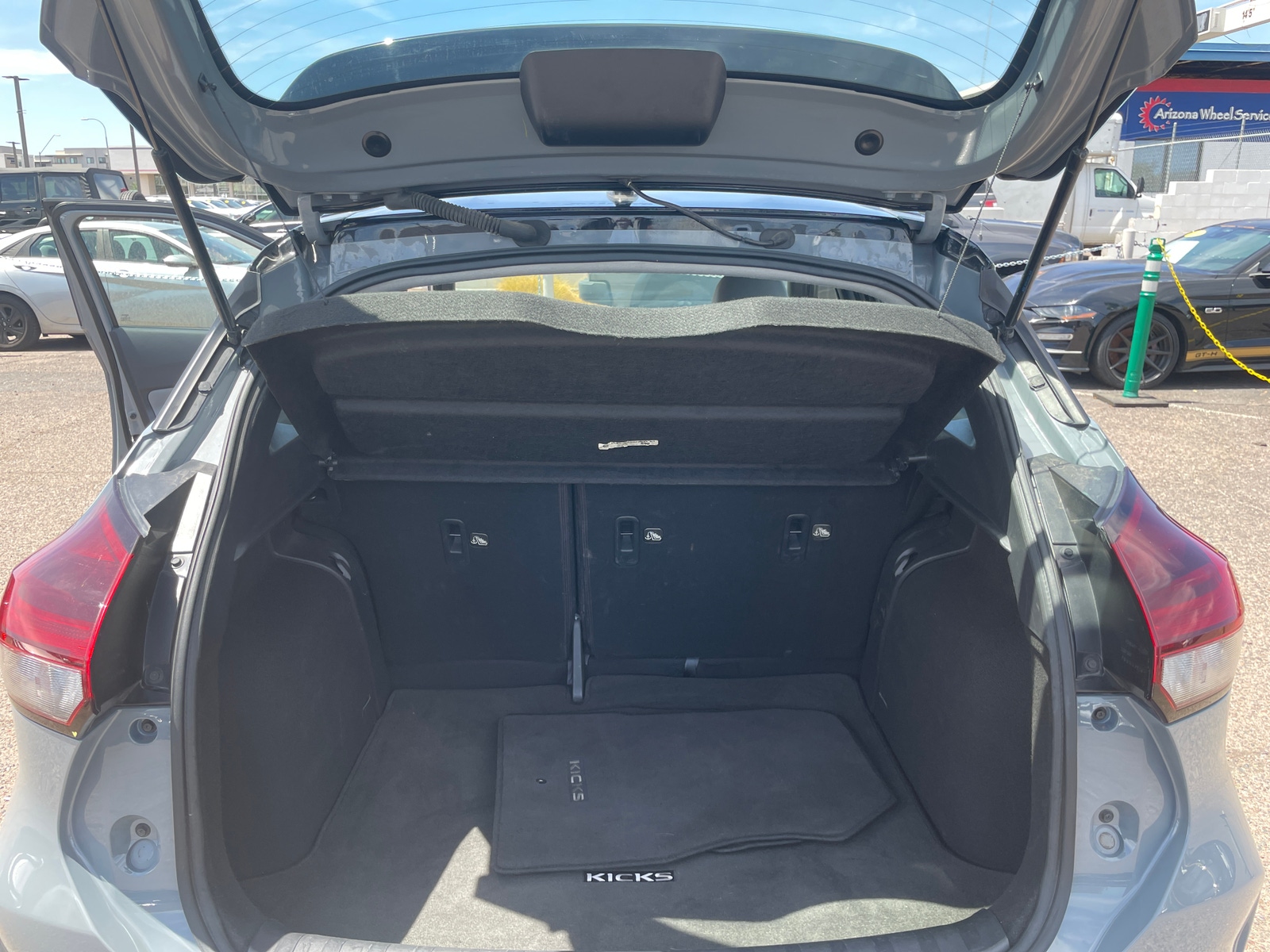 Thumbnail: 2023 Nissan Kicks - 6