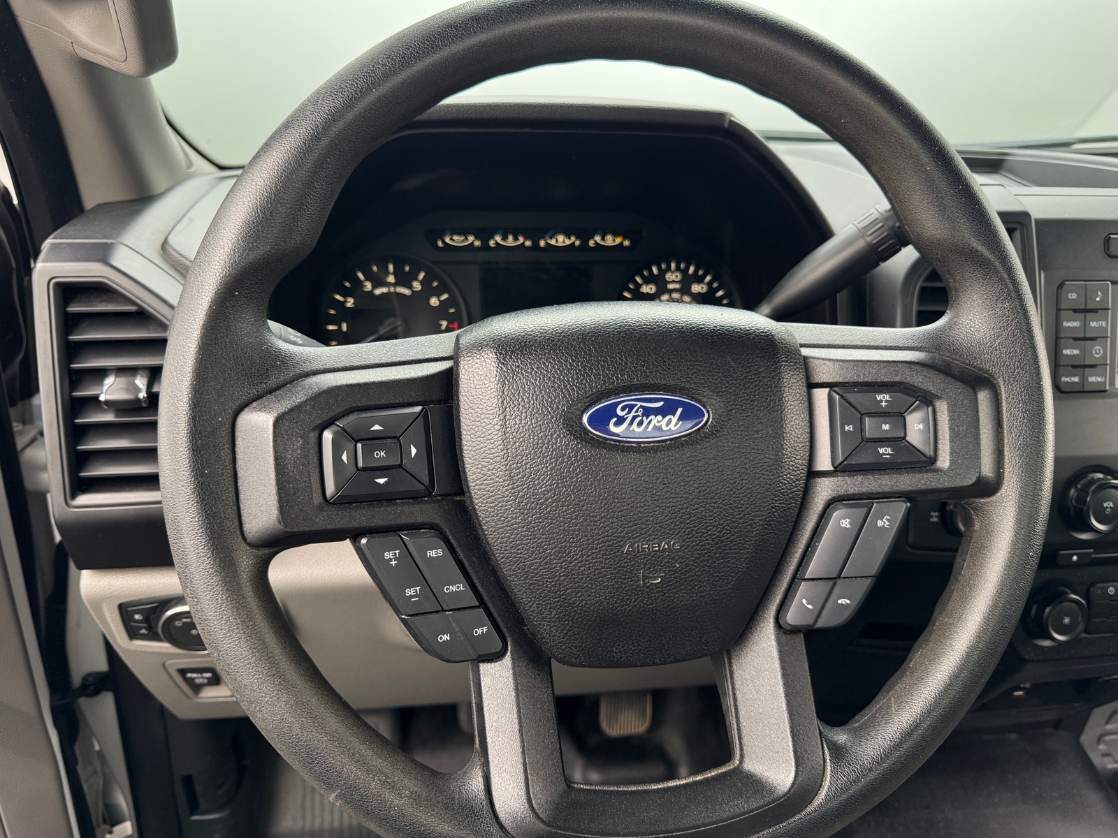 Thumbnail: 2017 Ford Econoline - 5