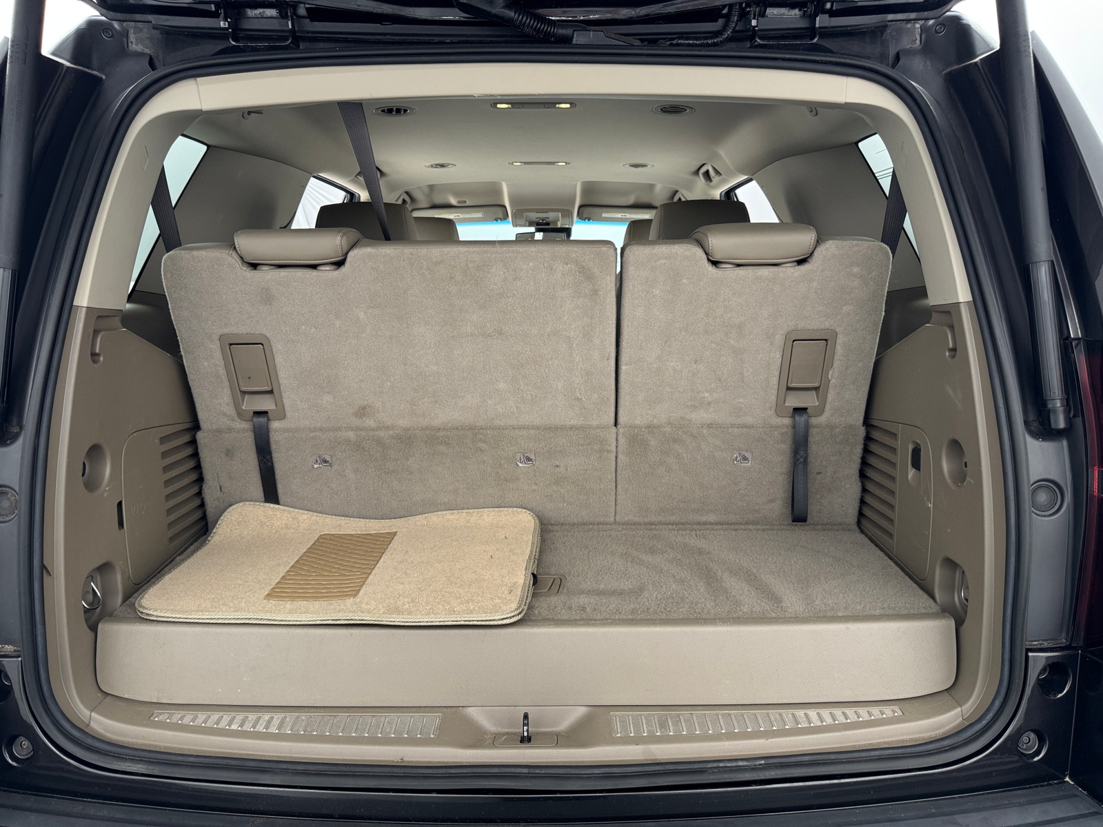 Thumbnail: 2017 Chevrolet Tahoe - 6