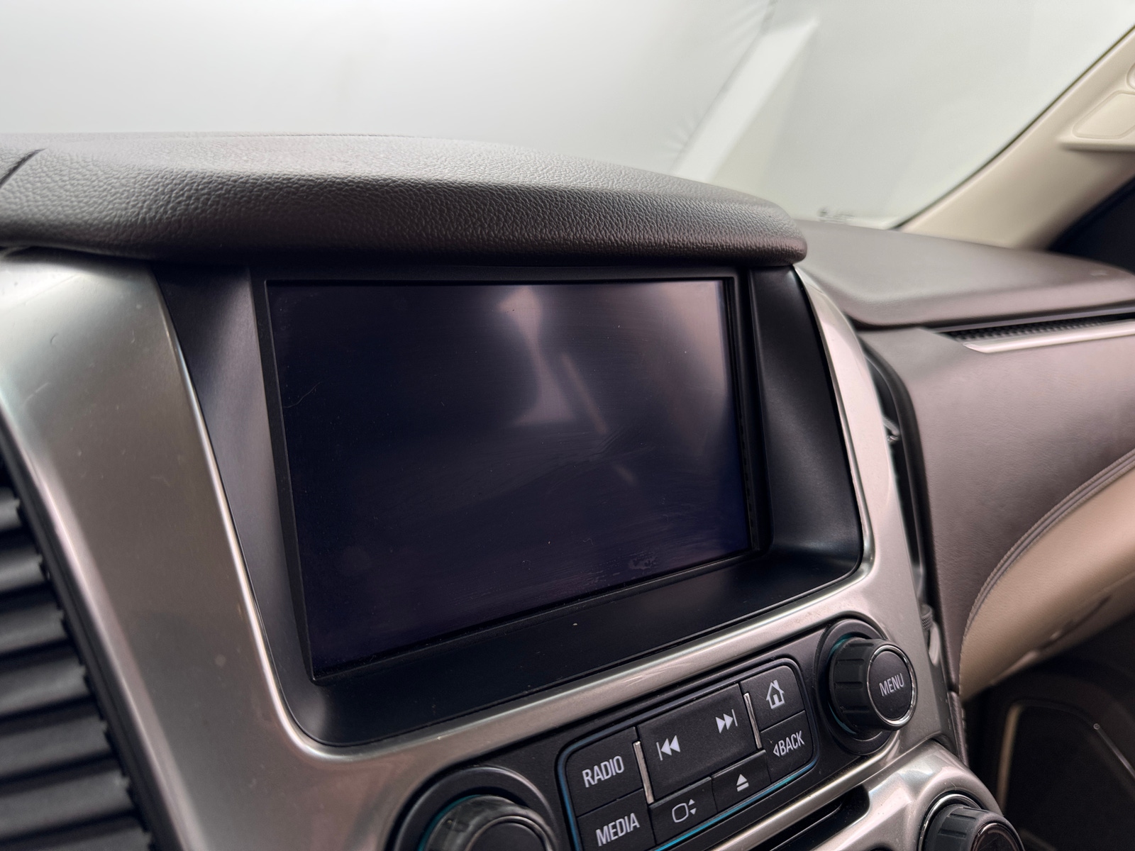 Thumbnail: 2017 Chevrolet Tahoe - 3