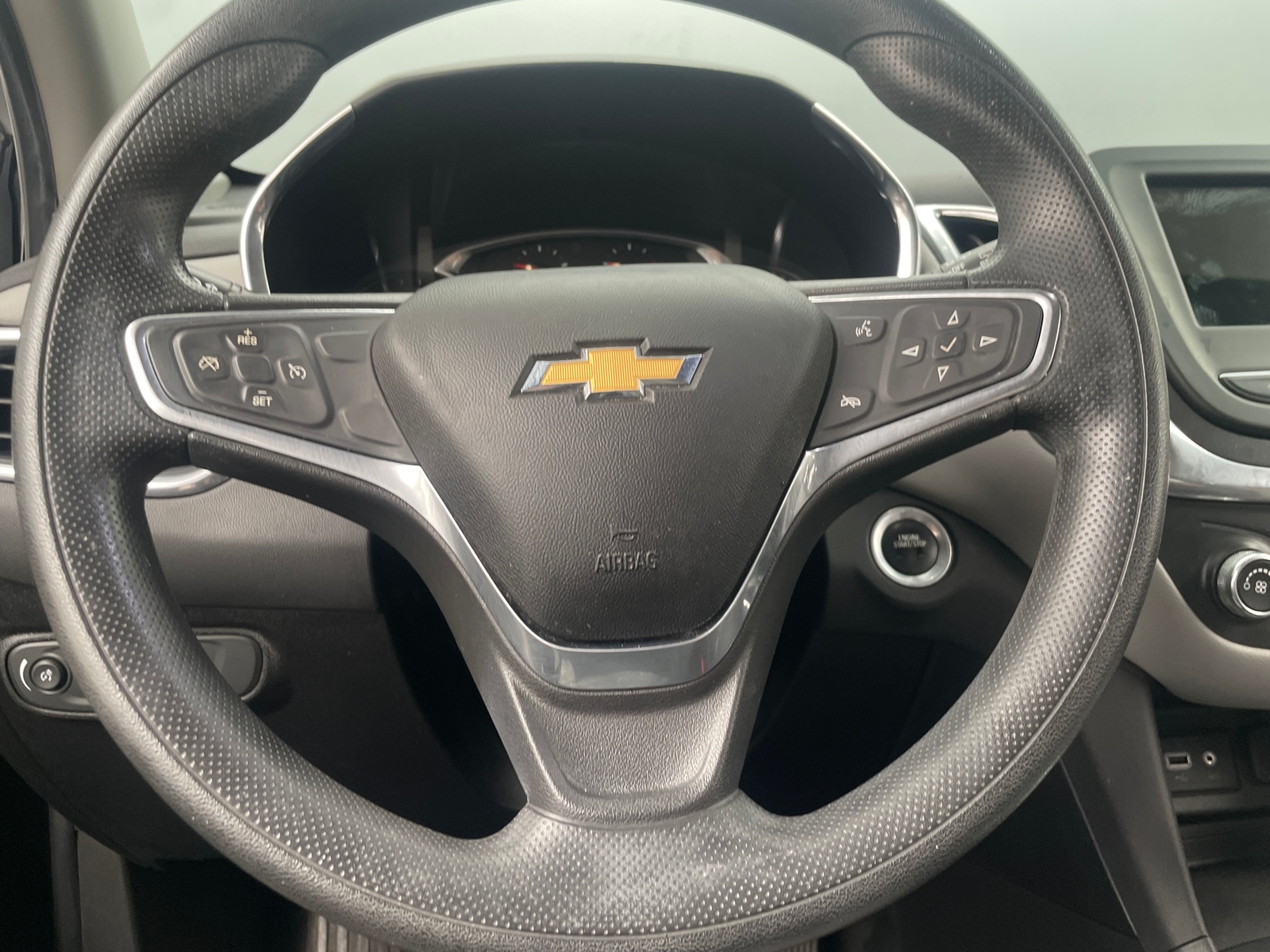 Thumbnail: 2019 Chevrolet Equinox - 5