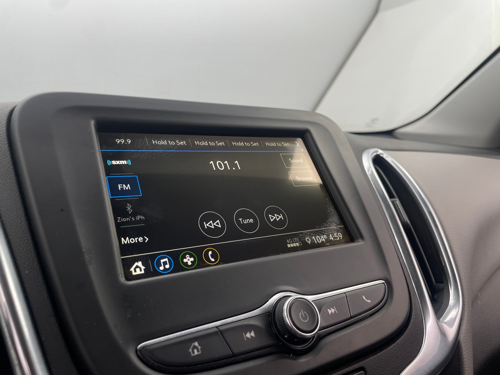 Thumbnail: 2019 Chevrolet Equinox - 4