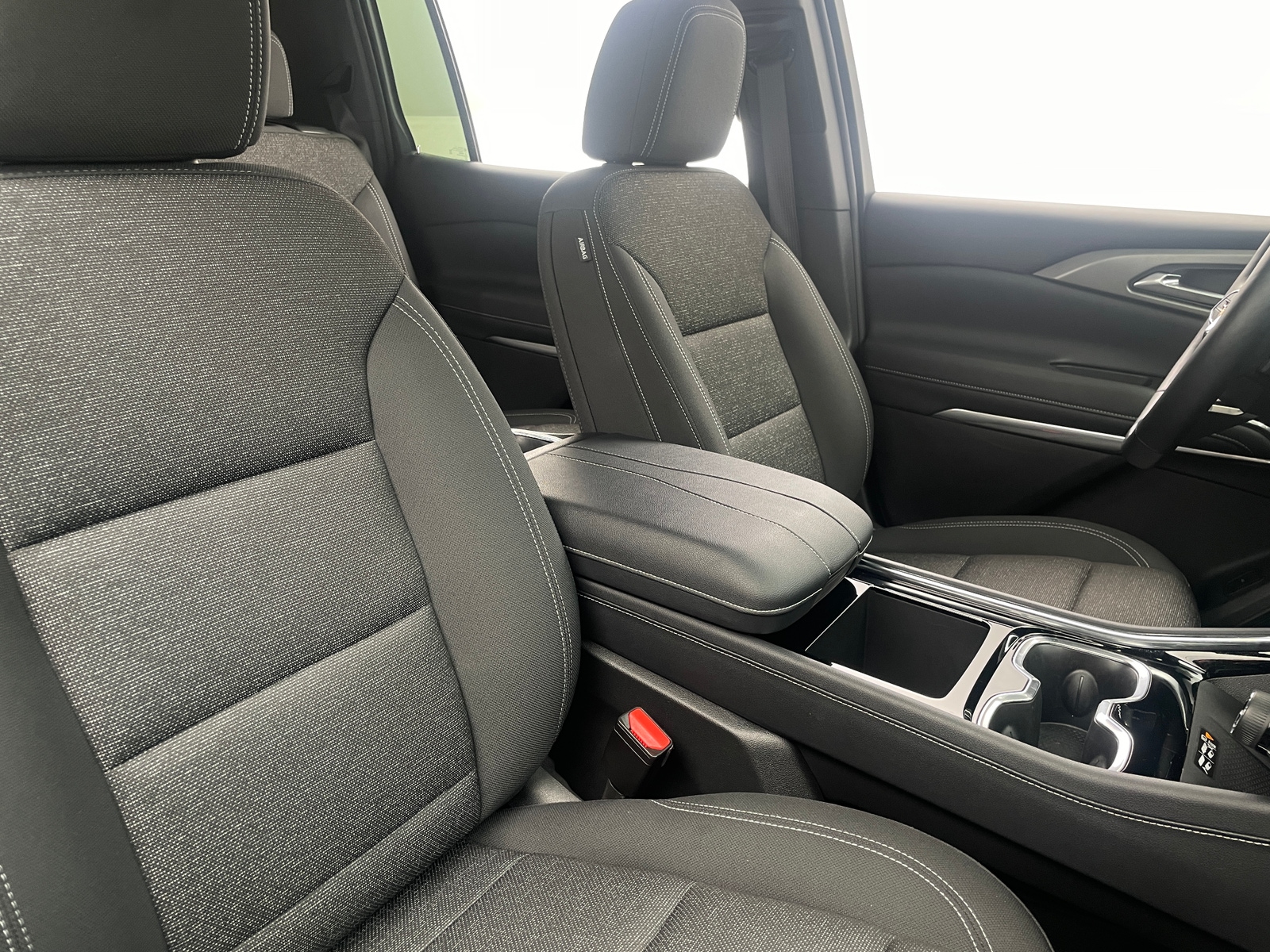 Thumbnail: 2025 Chevrolet Traverse - 2
