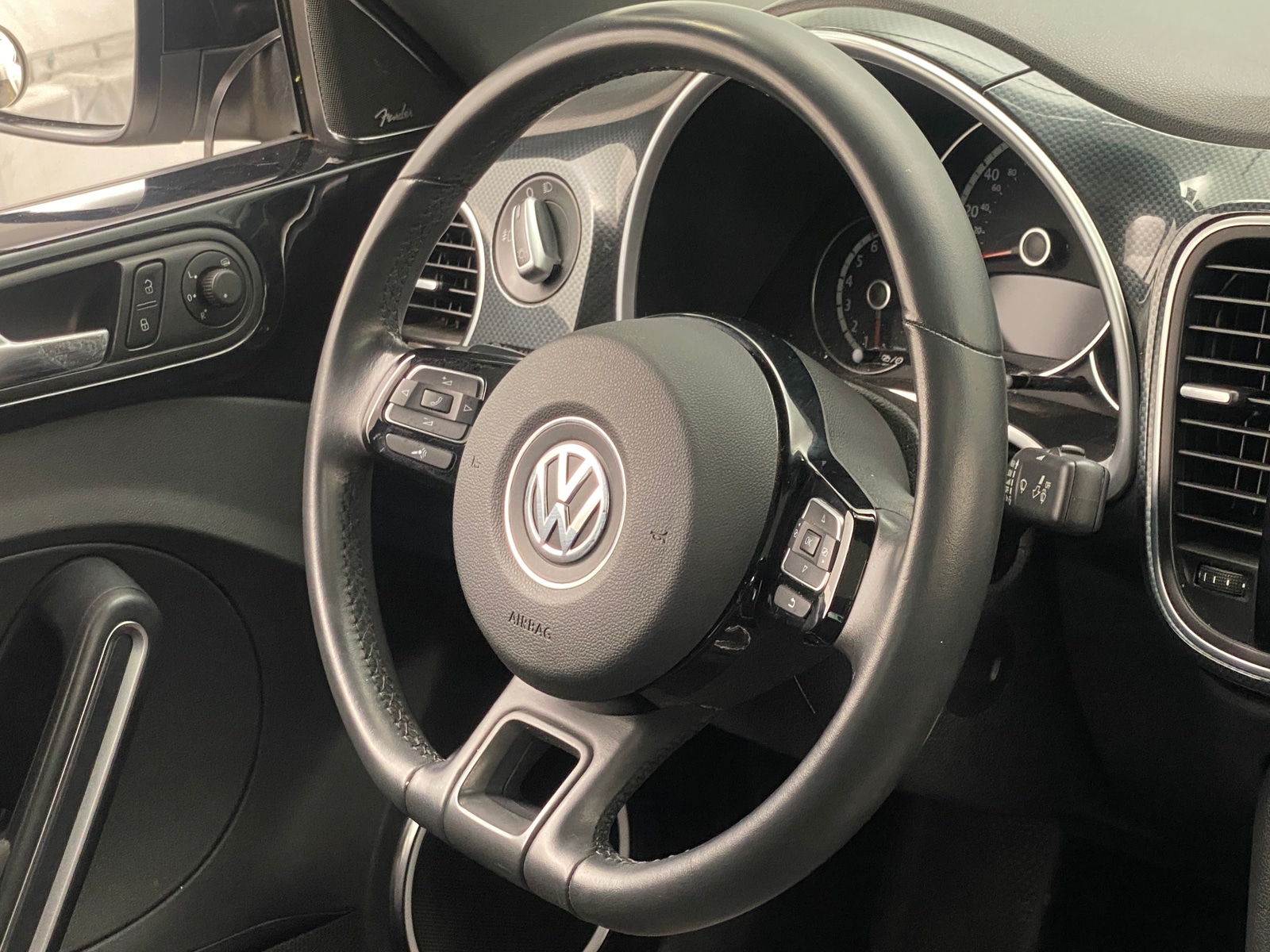Thumbnail: 2013 Volkswagen Beetle - 5
