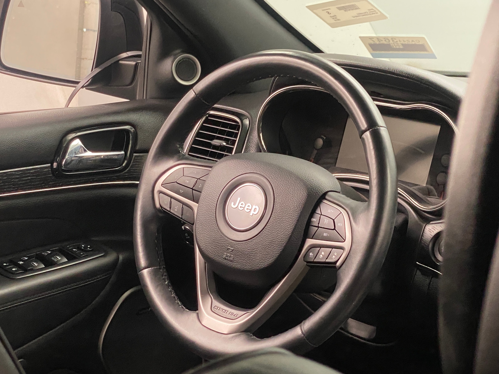 Thumbnail: 2019 Jeep Grand Cherokee - 4