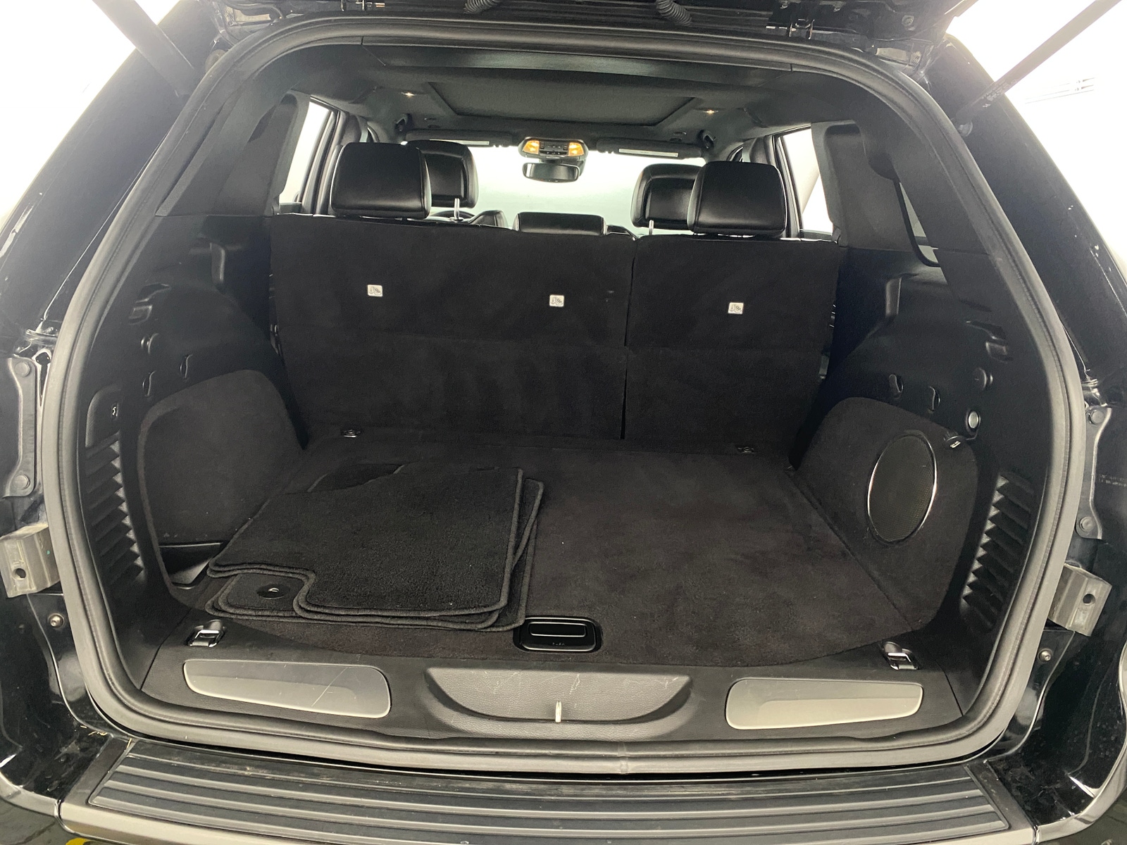 Thumbnail: 2019 Jeep Grand Cherokee - 6