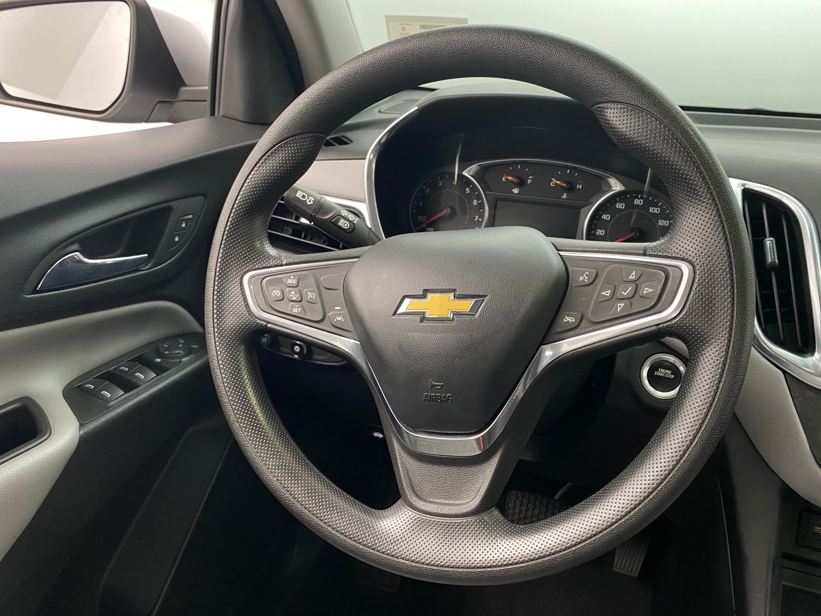 Thumbnail: 2022 Chevrolet Equinox - 5