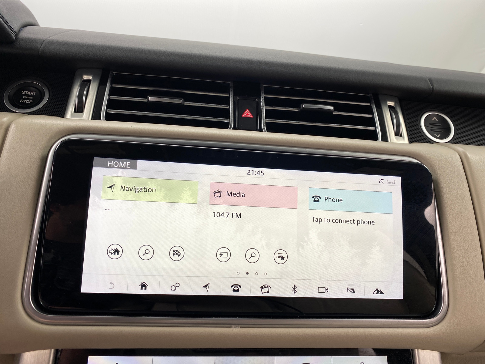 Thumbnail: 2019 Land Rover Range Rover - 3
