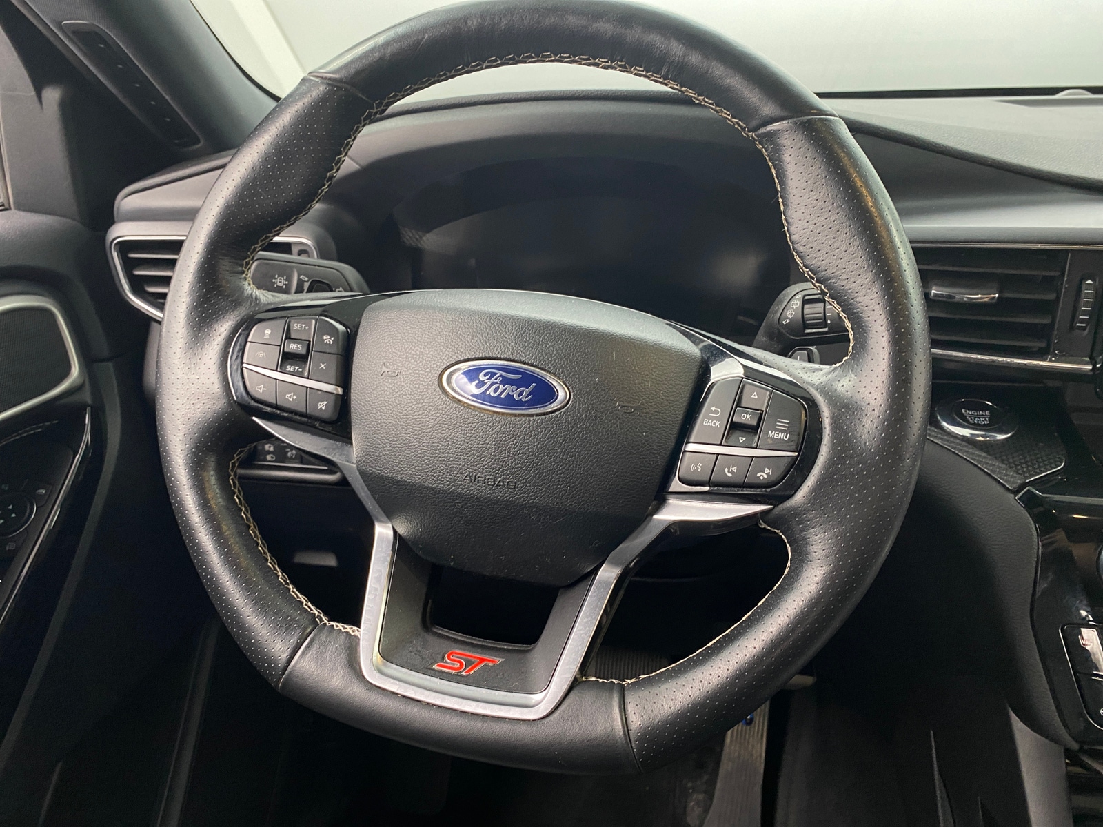 Thumbnail: 2022 Ford Explorer - 4