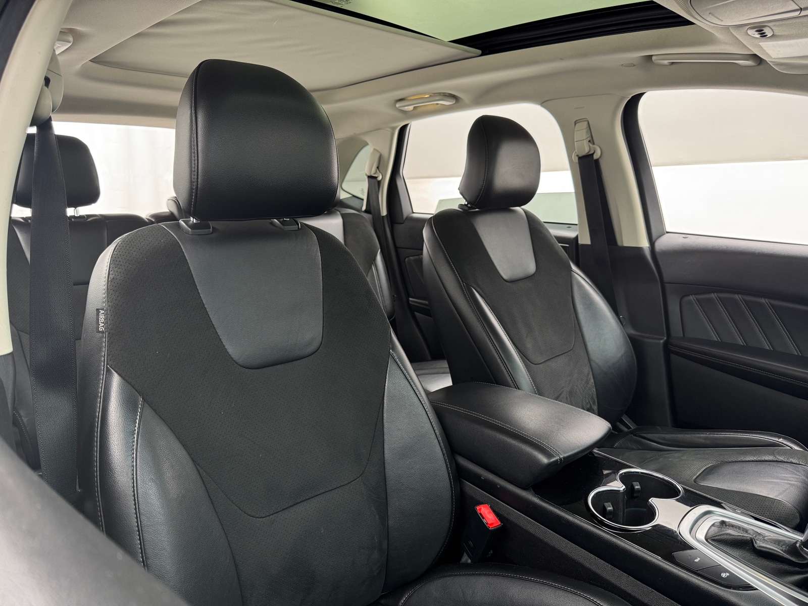 Thumbnail: 2015 Ford Edge - 2