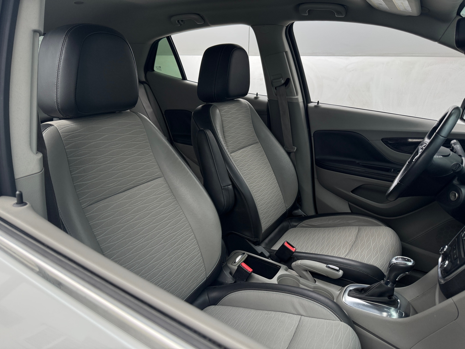 Thumbnail: 2015 Buick Encore - 2