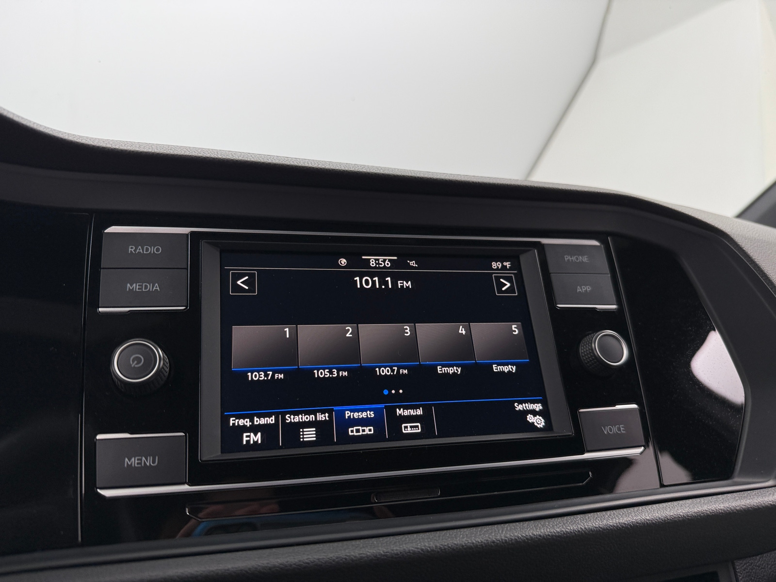 Thumbnail: 2021 Volkswagen Jetta - 3