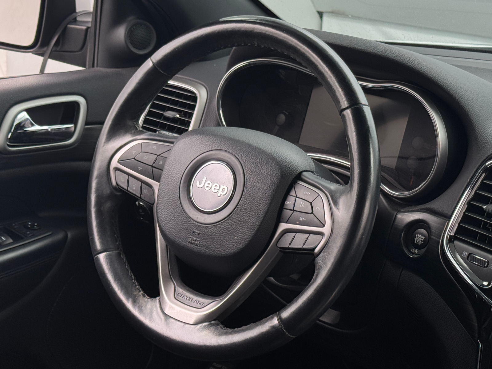 Thumbnail: 2020 Jeep Grand Cherokee - 5