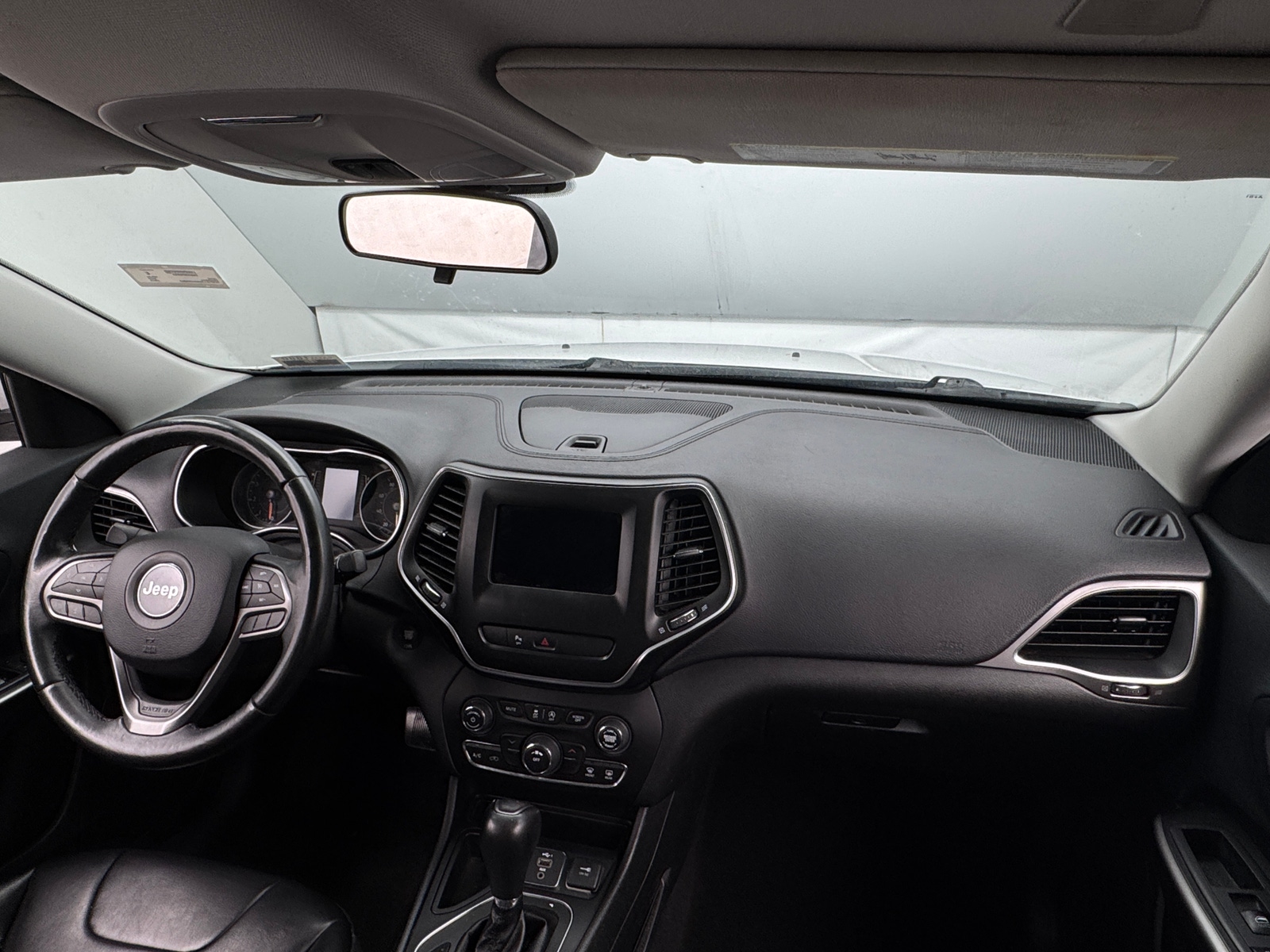 Thumbnail: 2019 Jeep Cherokee - 3