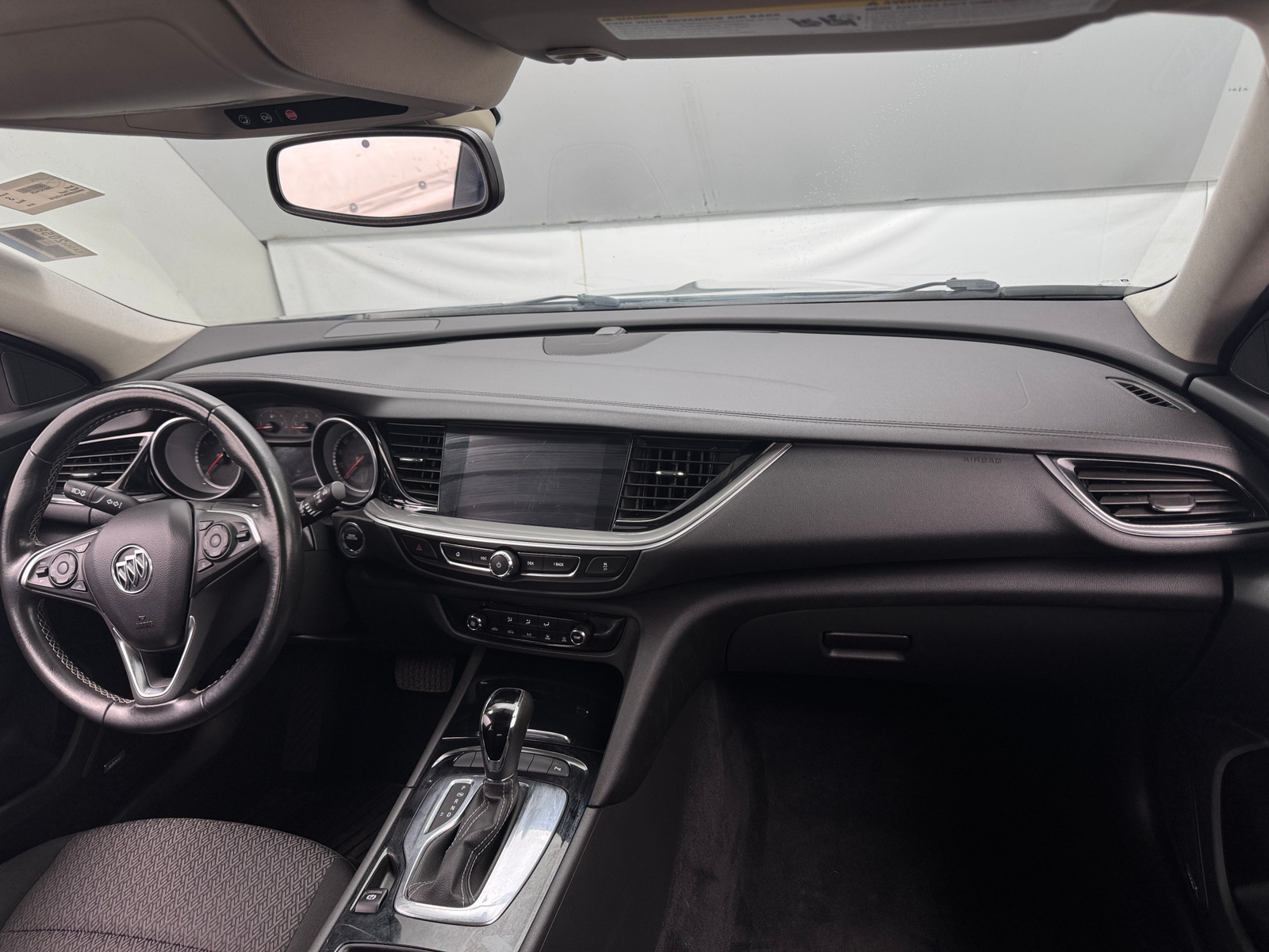 Thumbnail: 2018 Buick Regal - 3