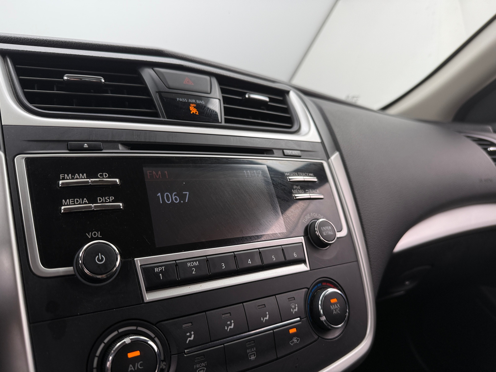 Thumbnail: 2017 Nissan Altima - 4