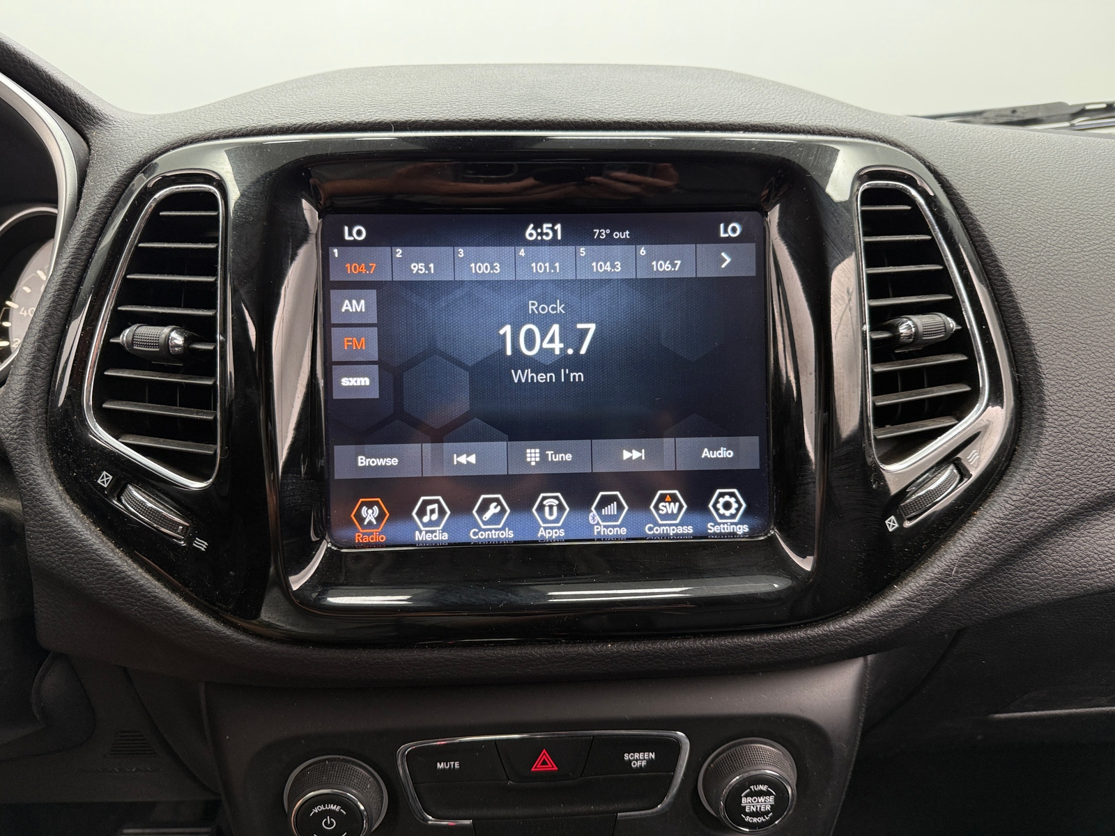 Thumbnail: 2018 Jeep Compass - 3