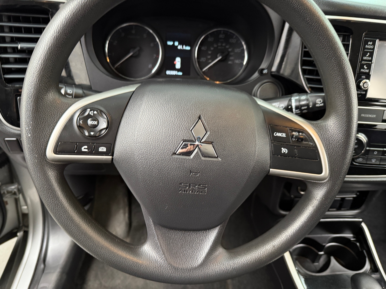 Thumbnail: 2019 Mitsubishi Outlander - 5