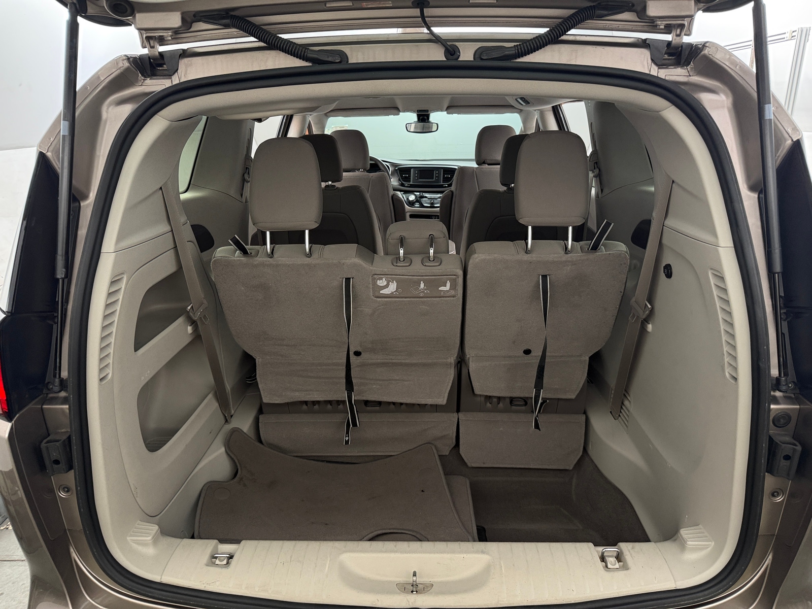 Thumbnail: 2017 Chrysler Pacifica - 7