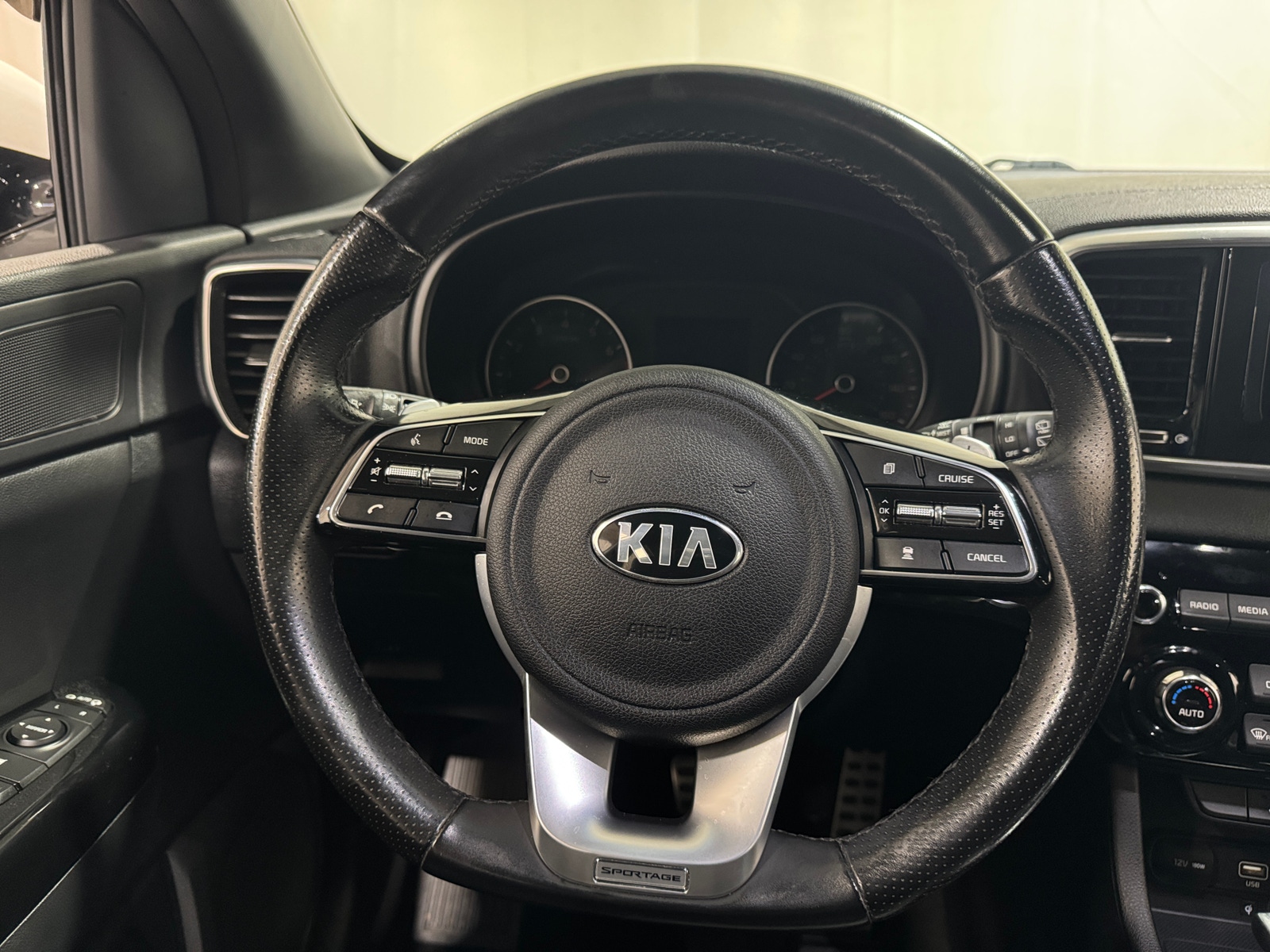 Thumbnail: 2020 Kia Sportage - 4