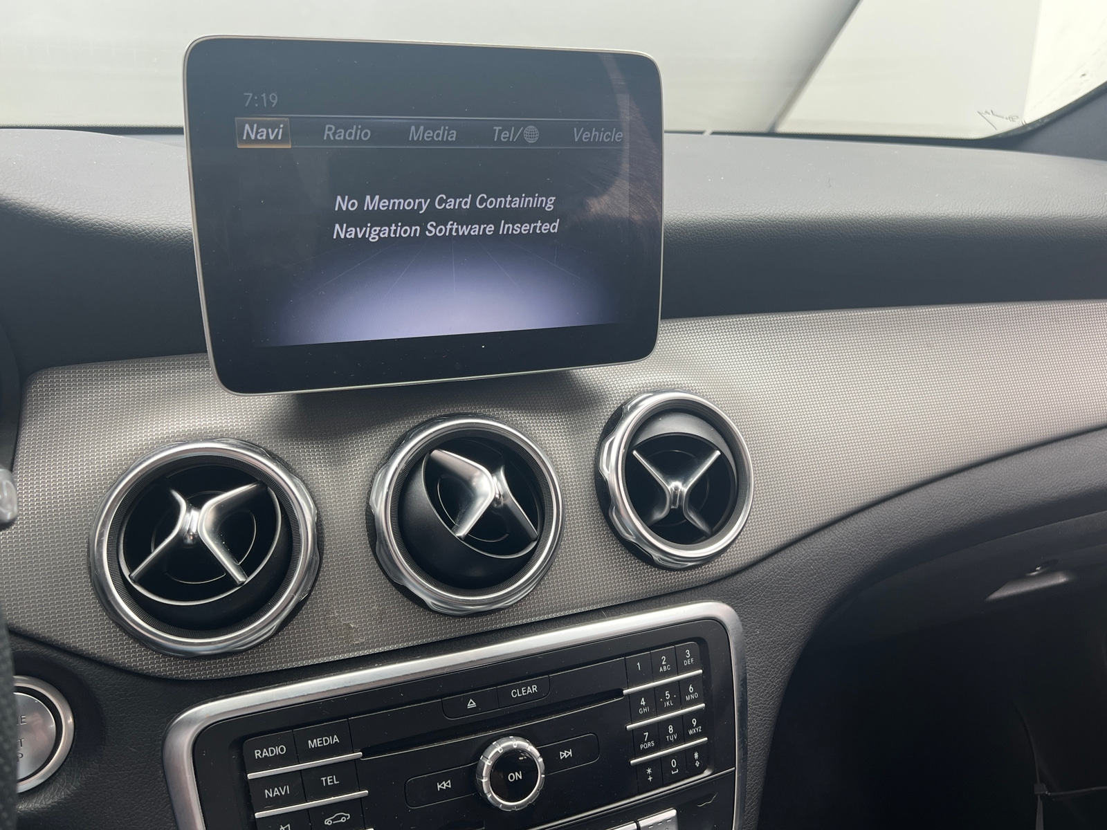 Thumbnail: 2019 Mercedes-Benz GLA - 3