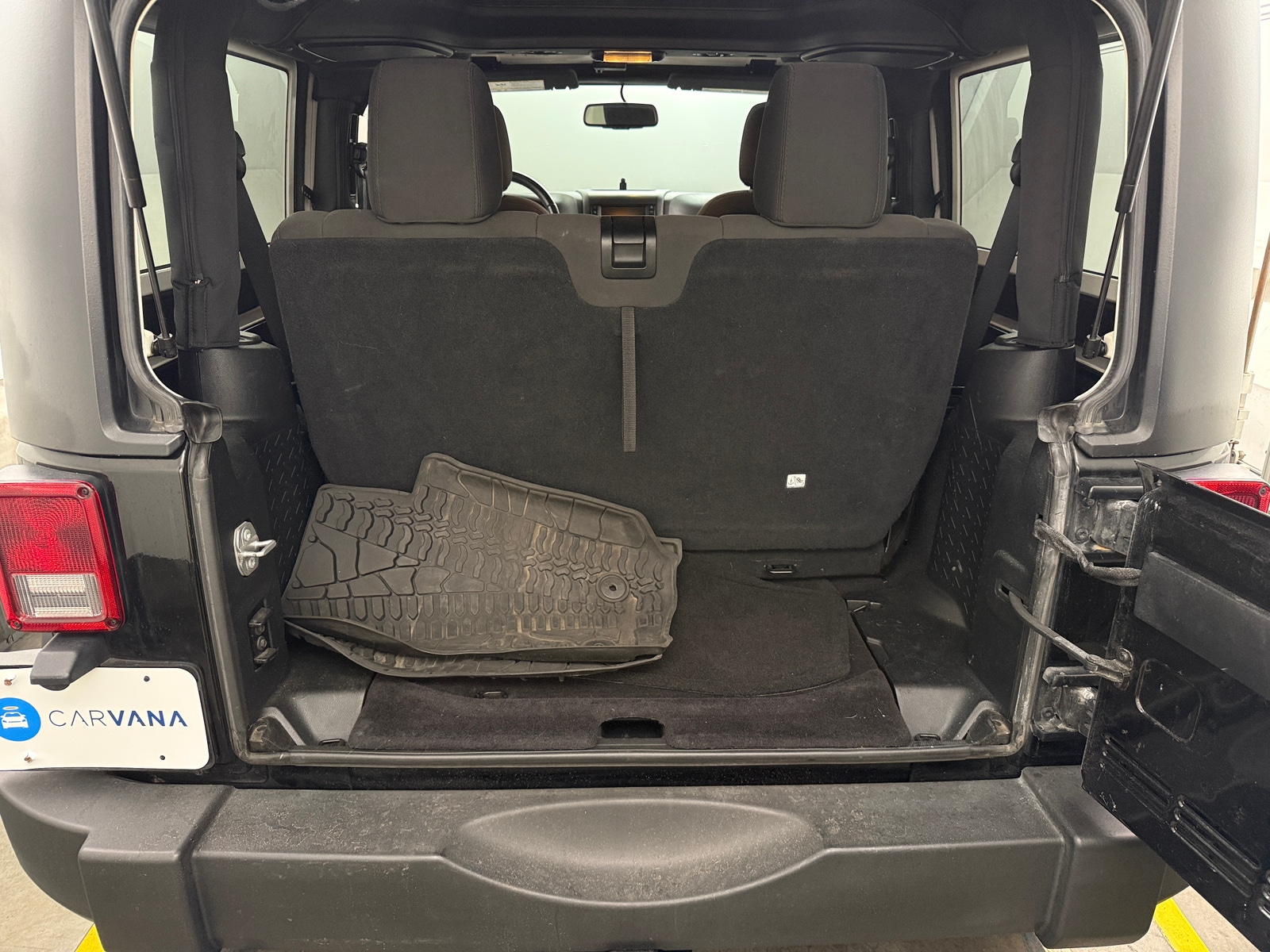 Thumbnail: 2016 Jeep Wrangler - 7