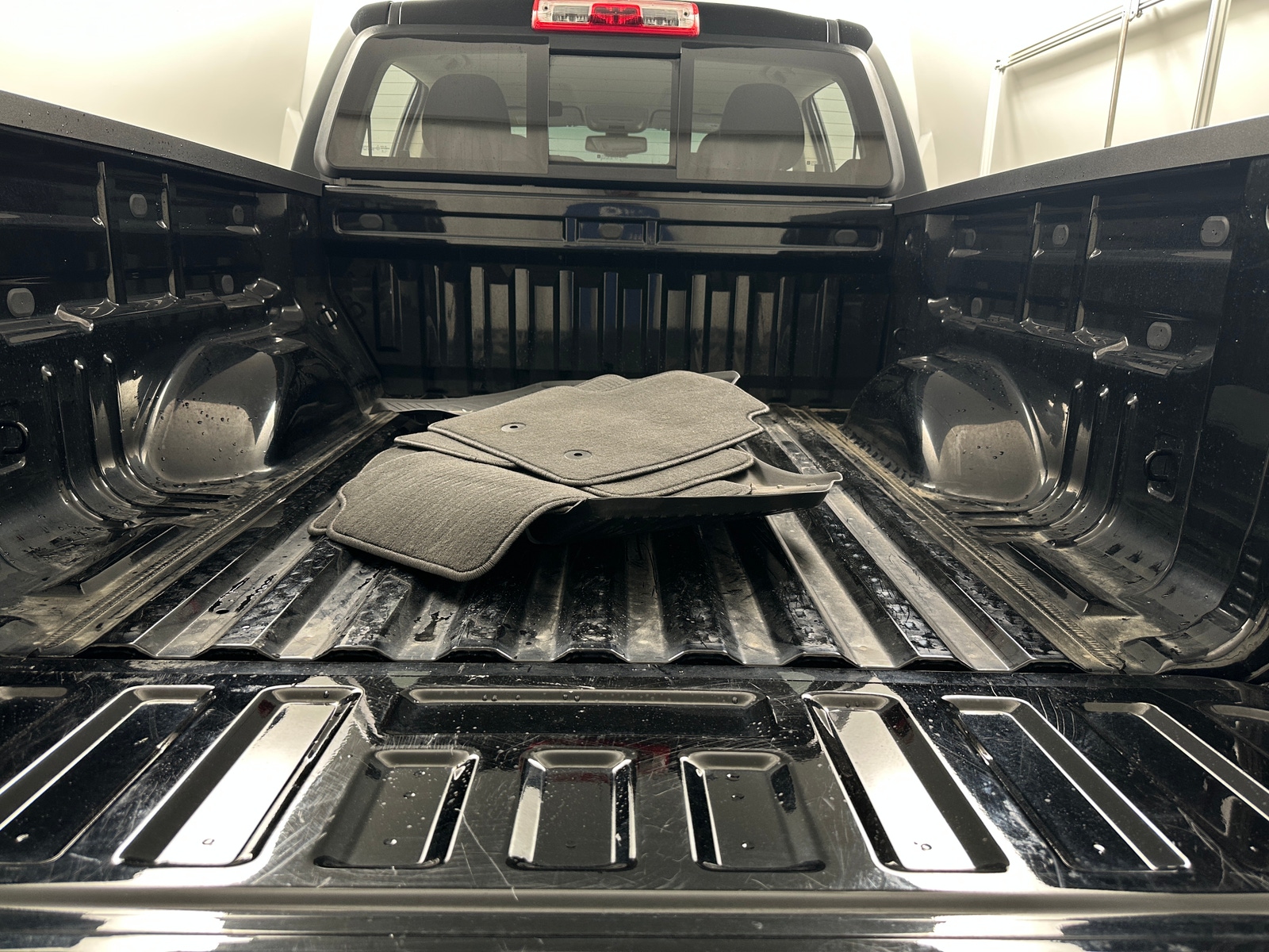 Thumbnail: 2022 Chevrolet Colorado - 6