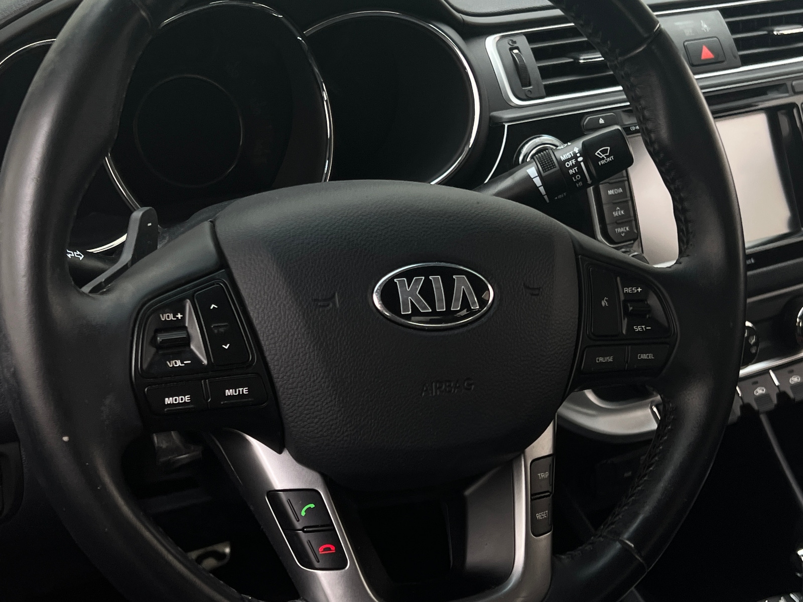 Thumbnail: 2016 Kia Rio - 4