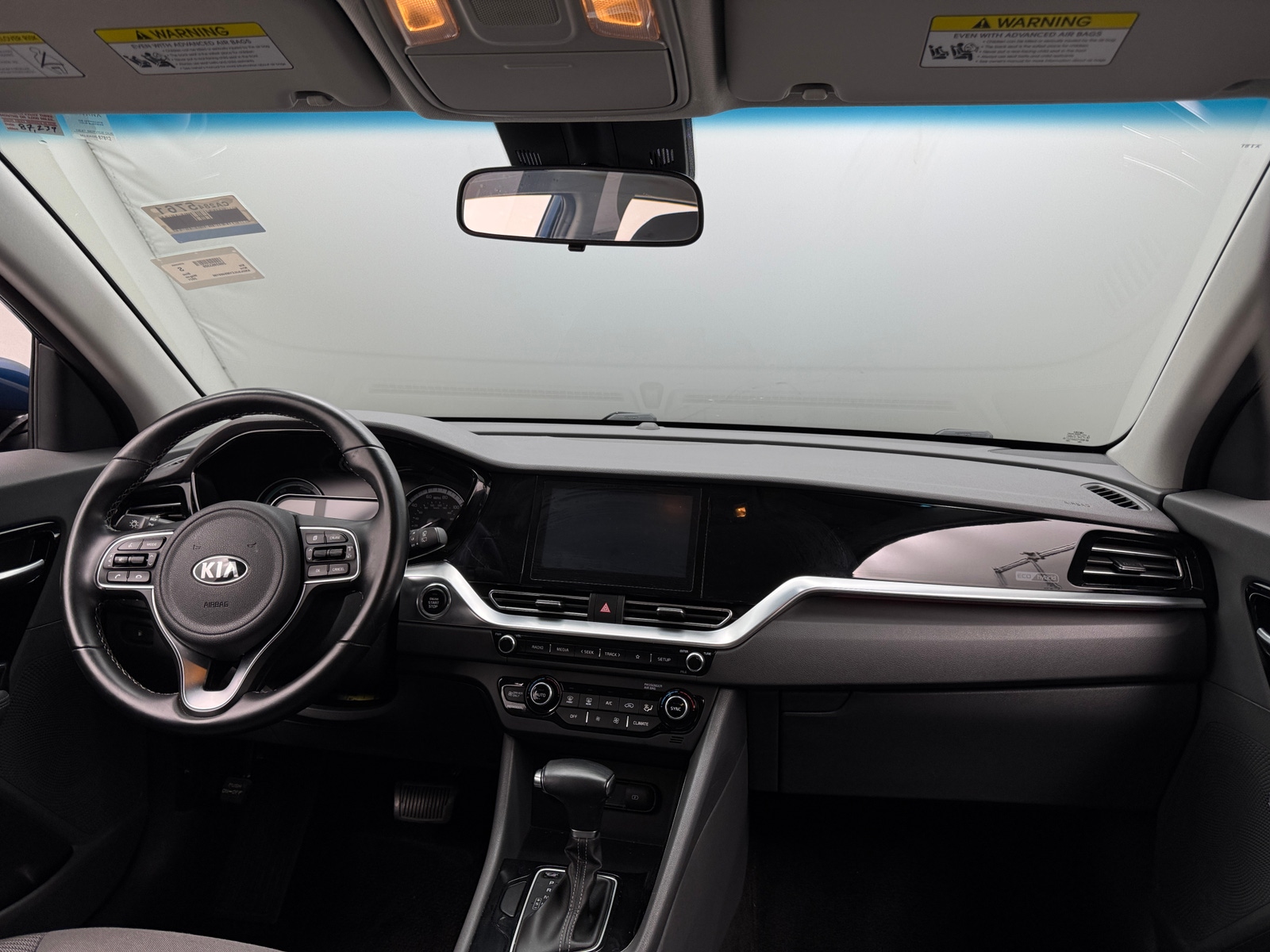 Thumbnail: 2021 Kia Niro - 3