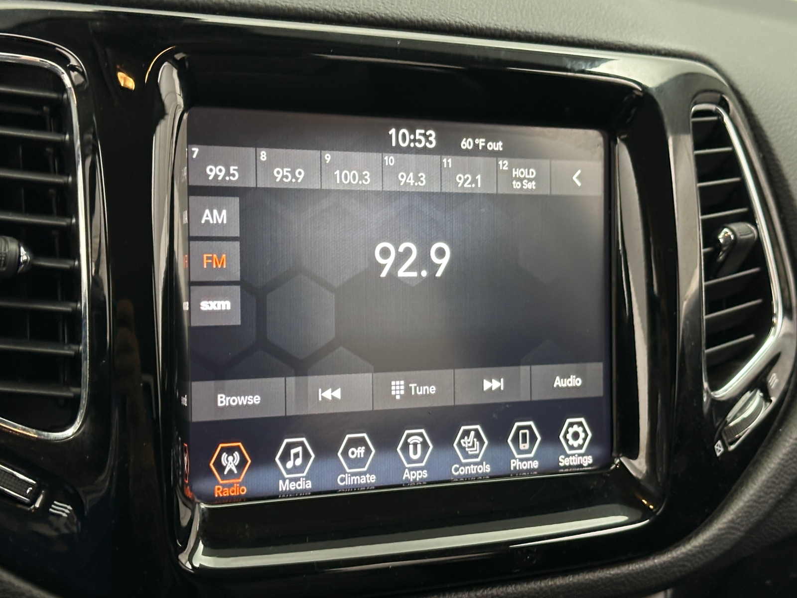 Thumbnail: 2021 Jeep Compass - 3