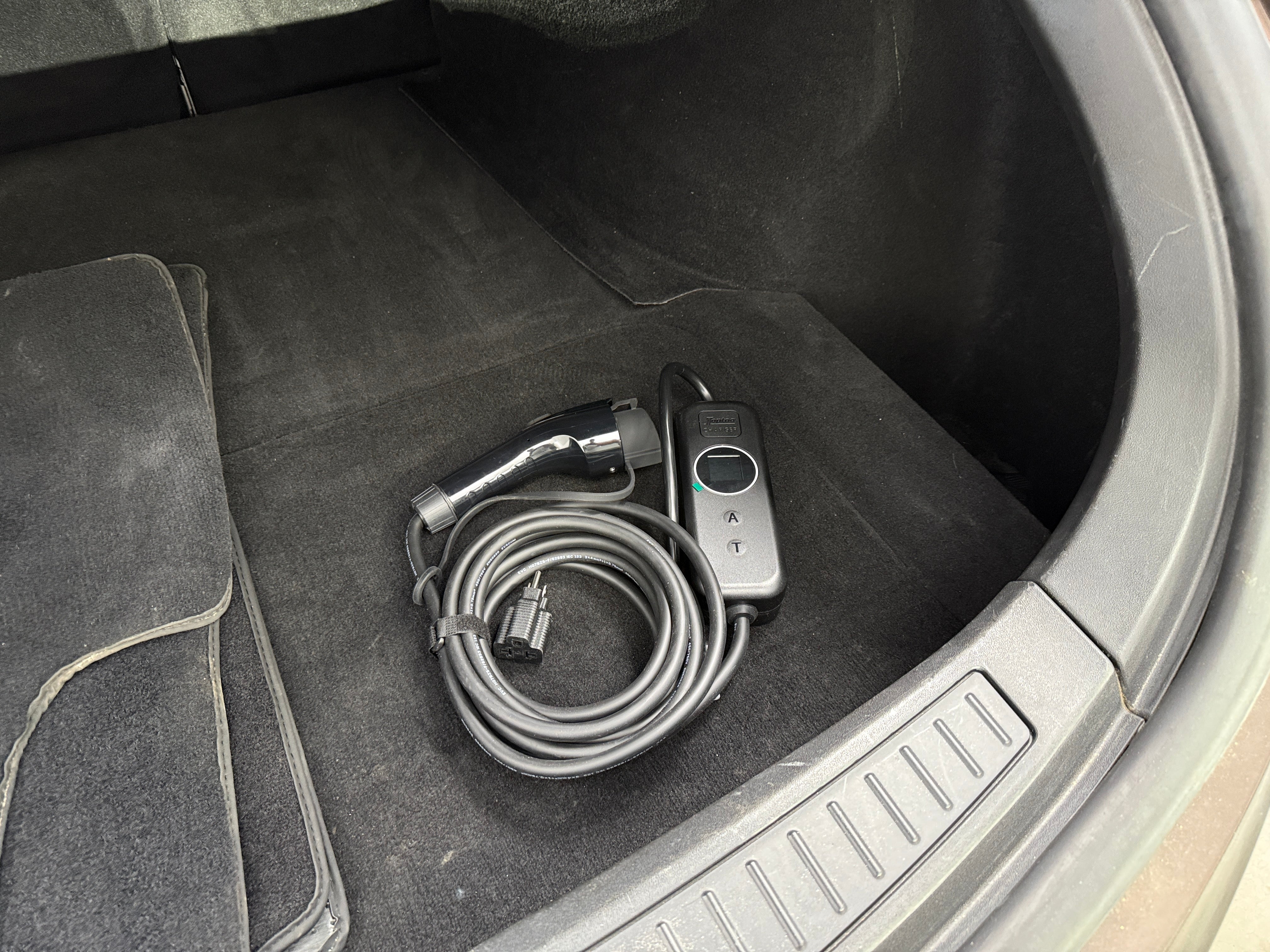 Used 2014 Tesla Model S S with VIN 5YJSA1H12EFP32423 for sale in Oak Creek, WI