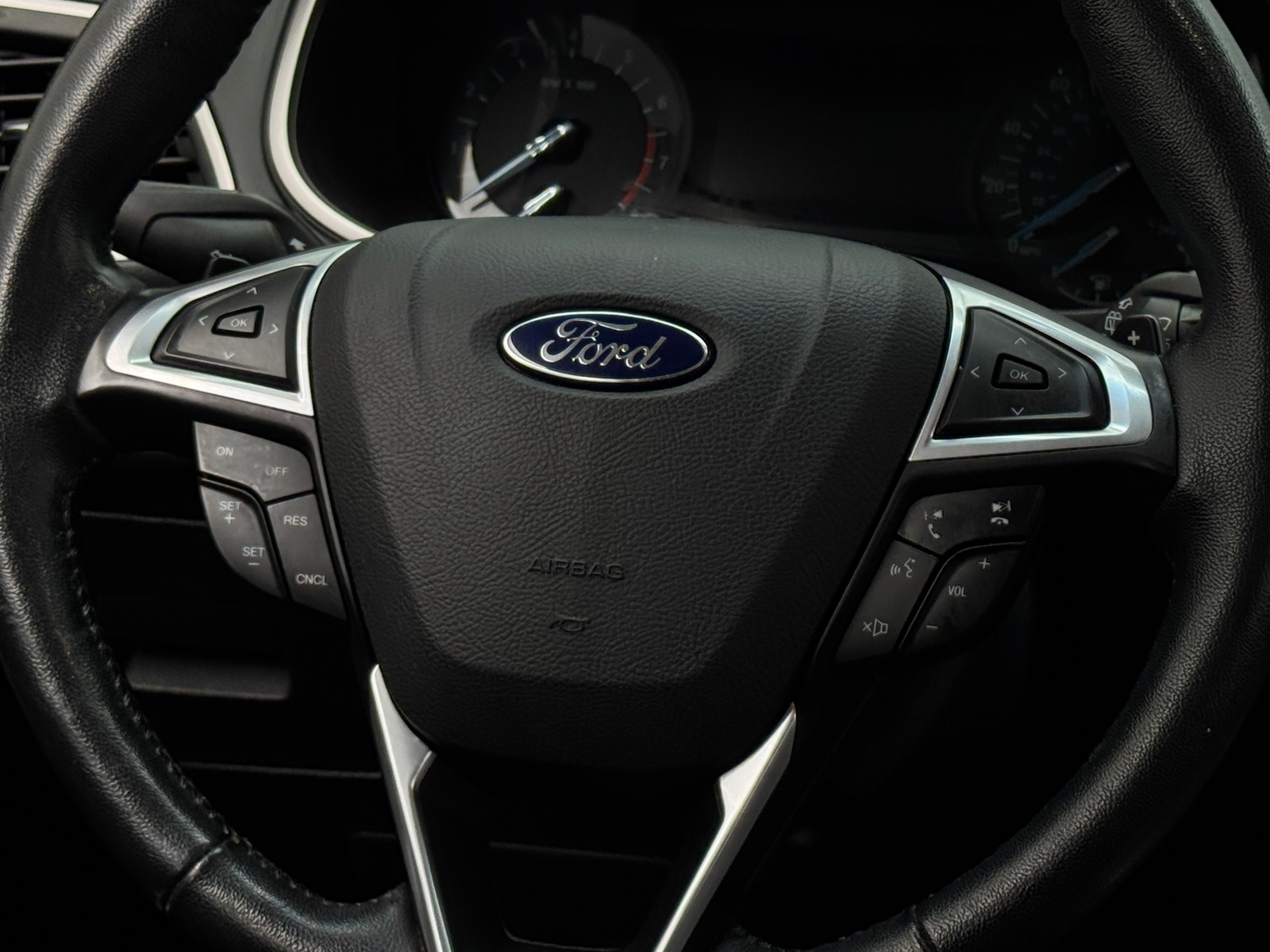 Thumbnail: 2017 Ford Edge - 5