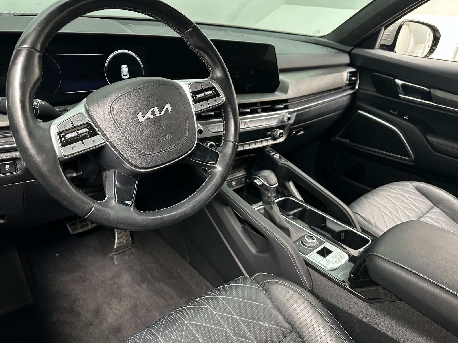 Thumbnail: 2023 Kia Telluride - 2