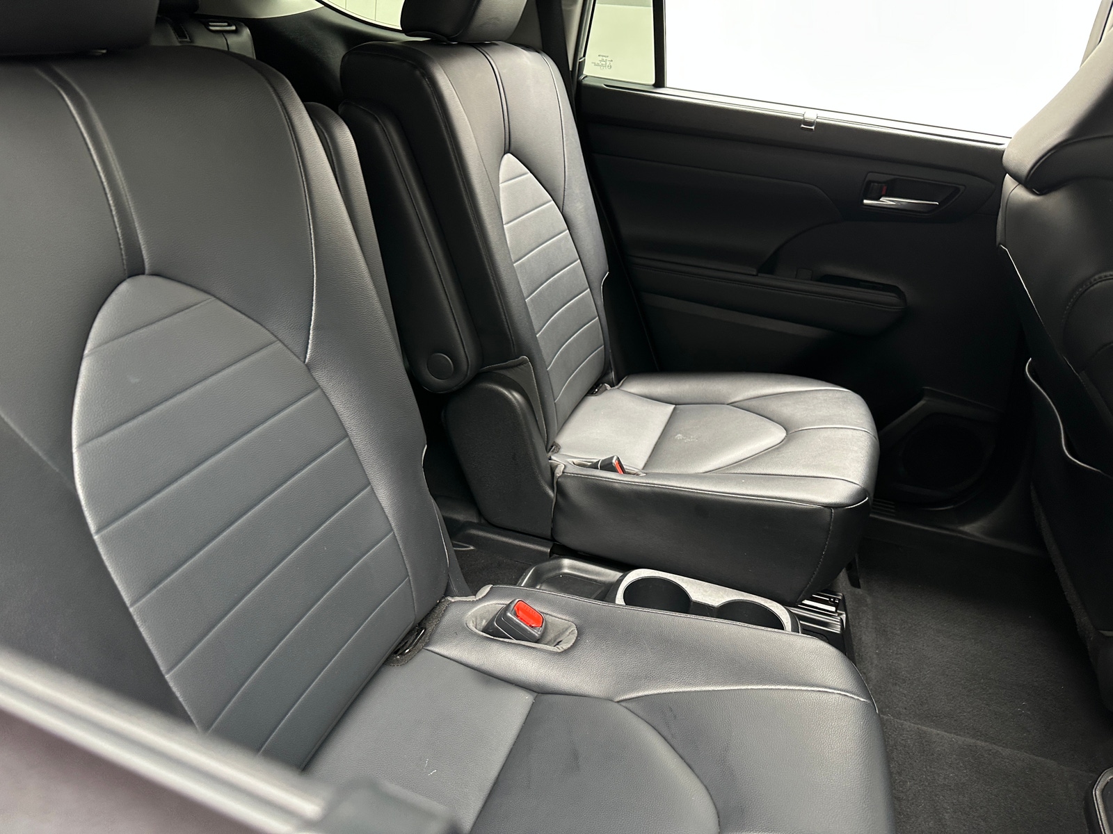 Thumbnail: 2020 Toyota Highlander - 5