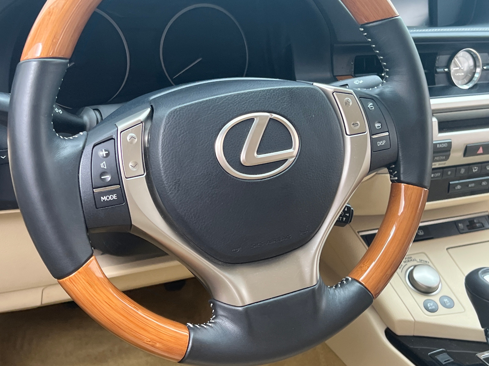 Thumbnail: 2014 Lexus ES - 4