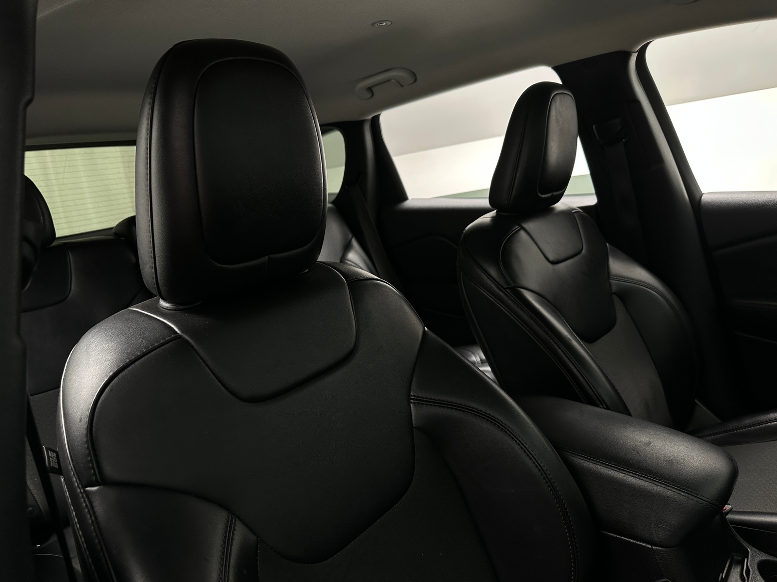 Thumbnail: 2019 Jeep Cherokee - 2