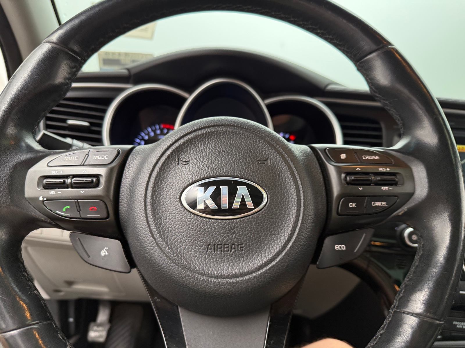 Thumbnail: 2015 Kia Optima - 4