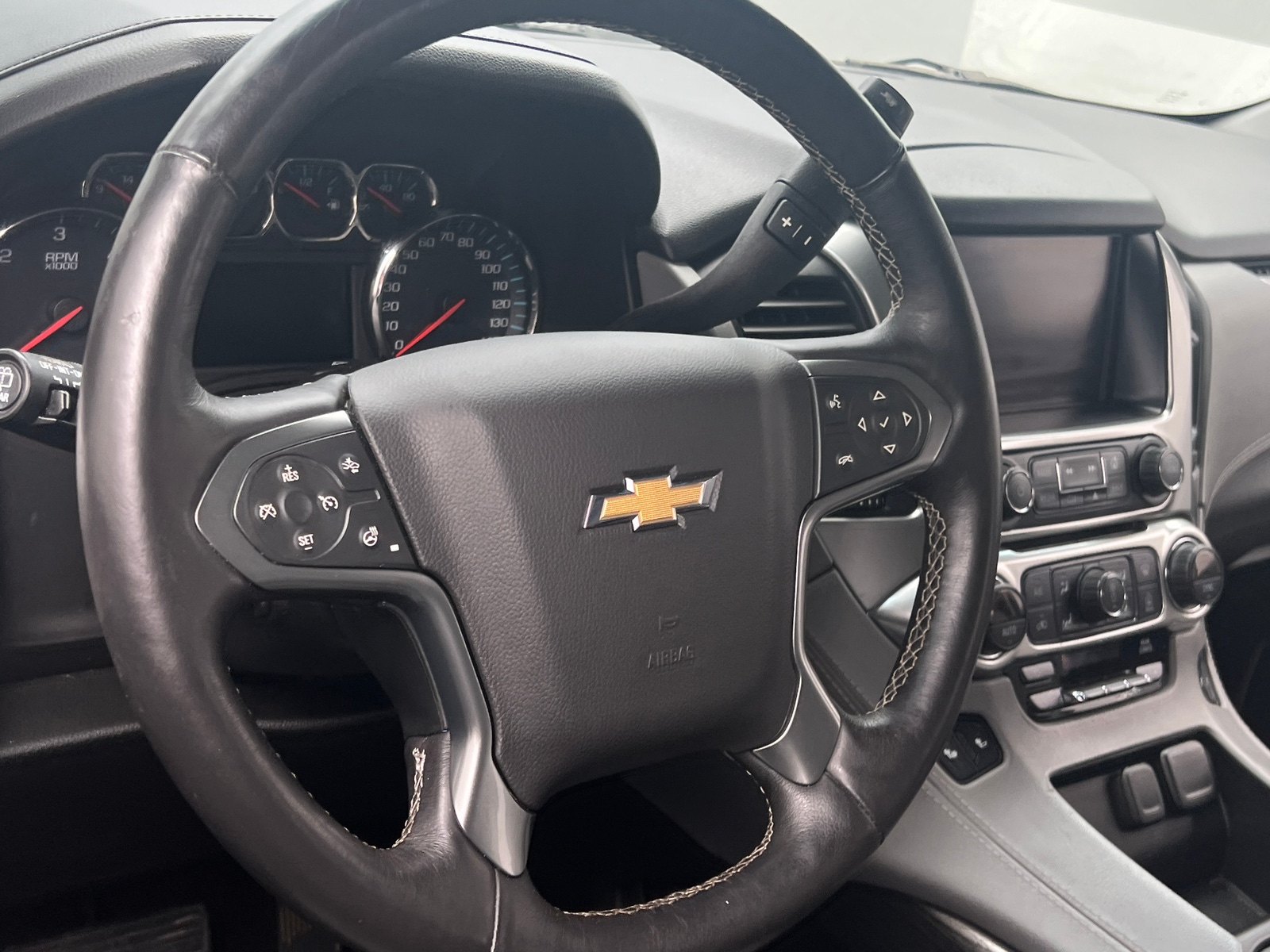 Thumbnail: 2016 Chevrolet Suburban - 4