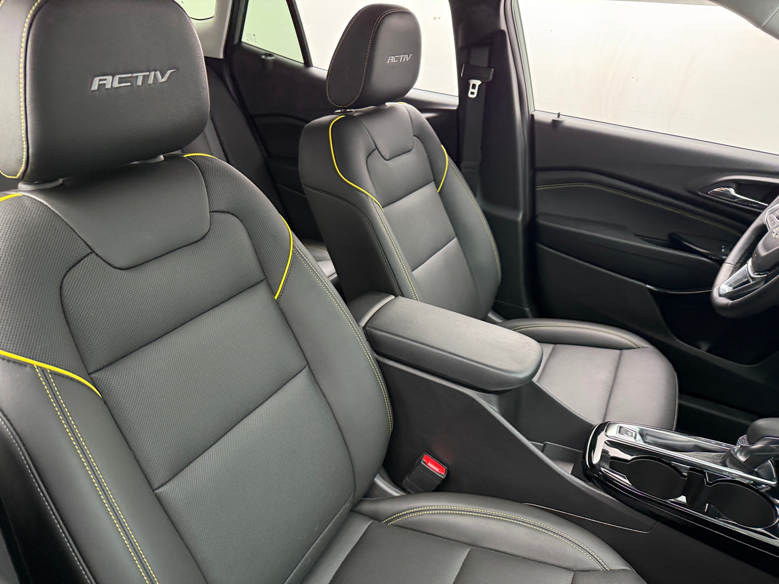 Thumbnail: 2025 Chevrolet Trax - 2
