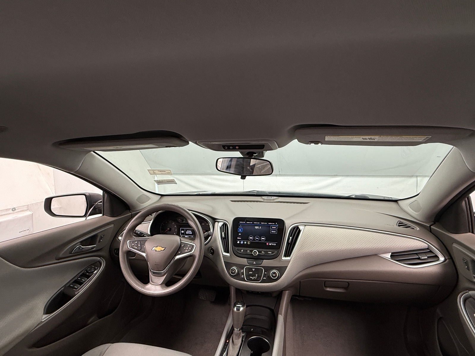 Thumbnail: 2019 Chevrolet Malibu - 3