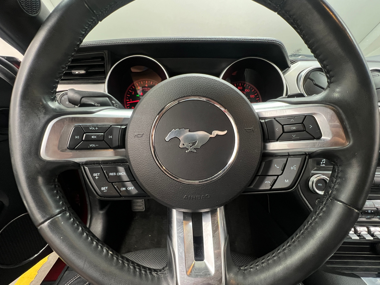 Thumbnail: 2018 Ford Mustang - 4